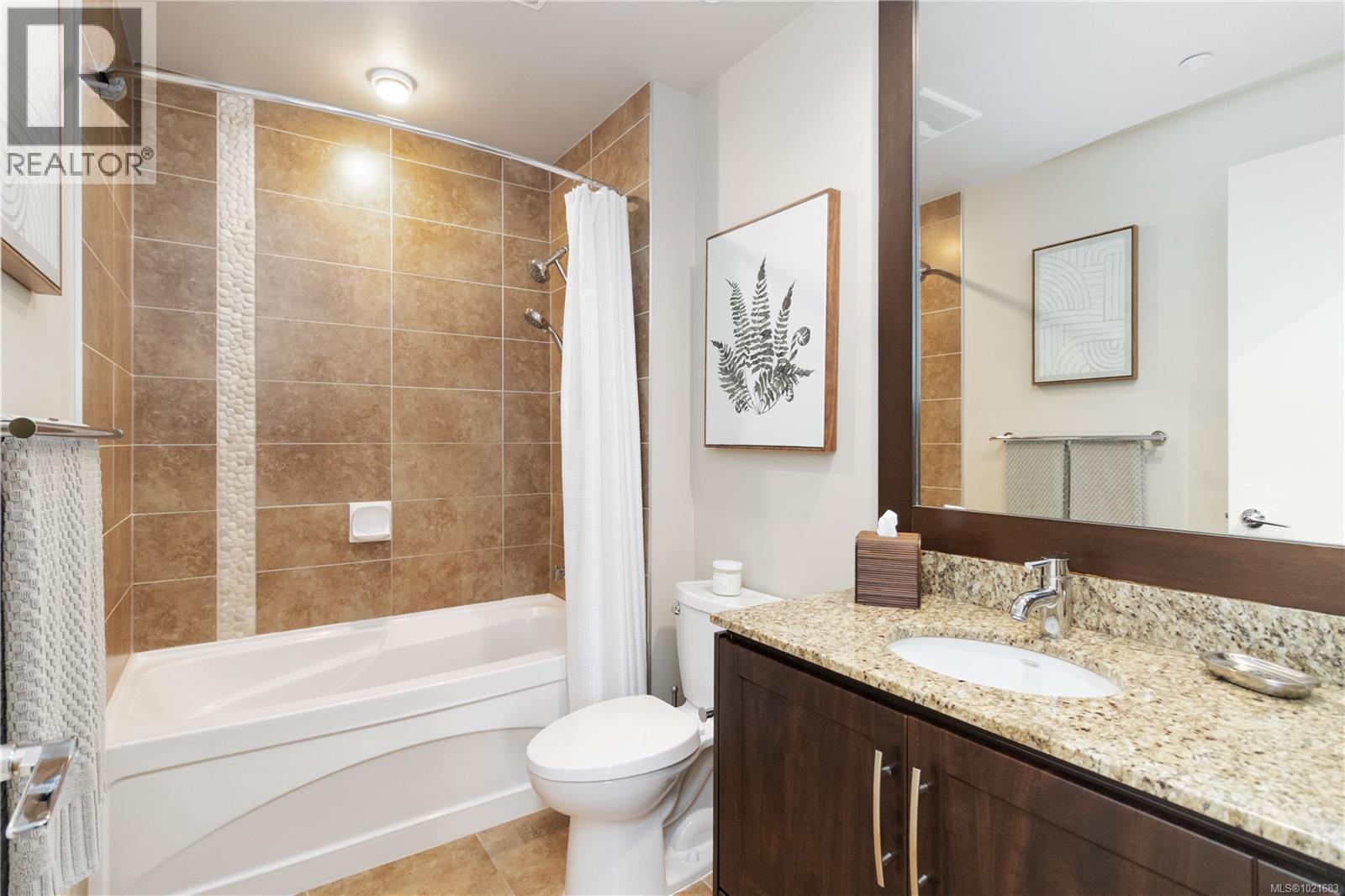 420 1395 Bear Mountain Pkwy, Langford, BC - Indoor Photo Showing Bedroom