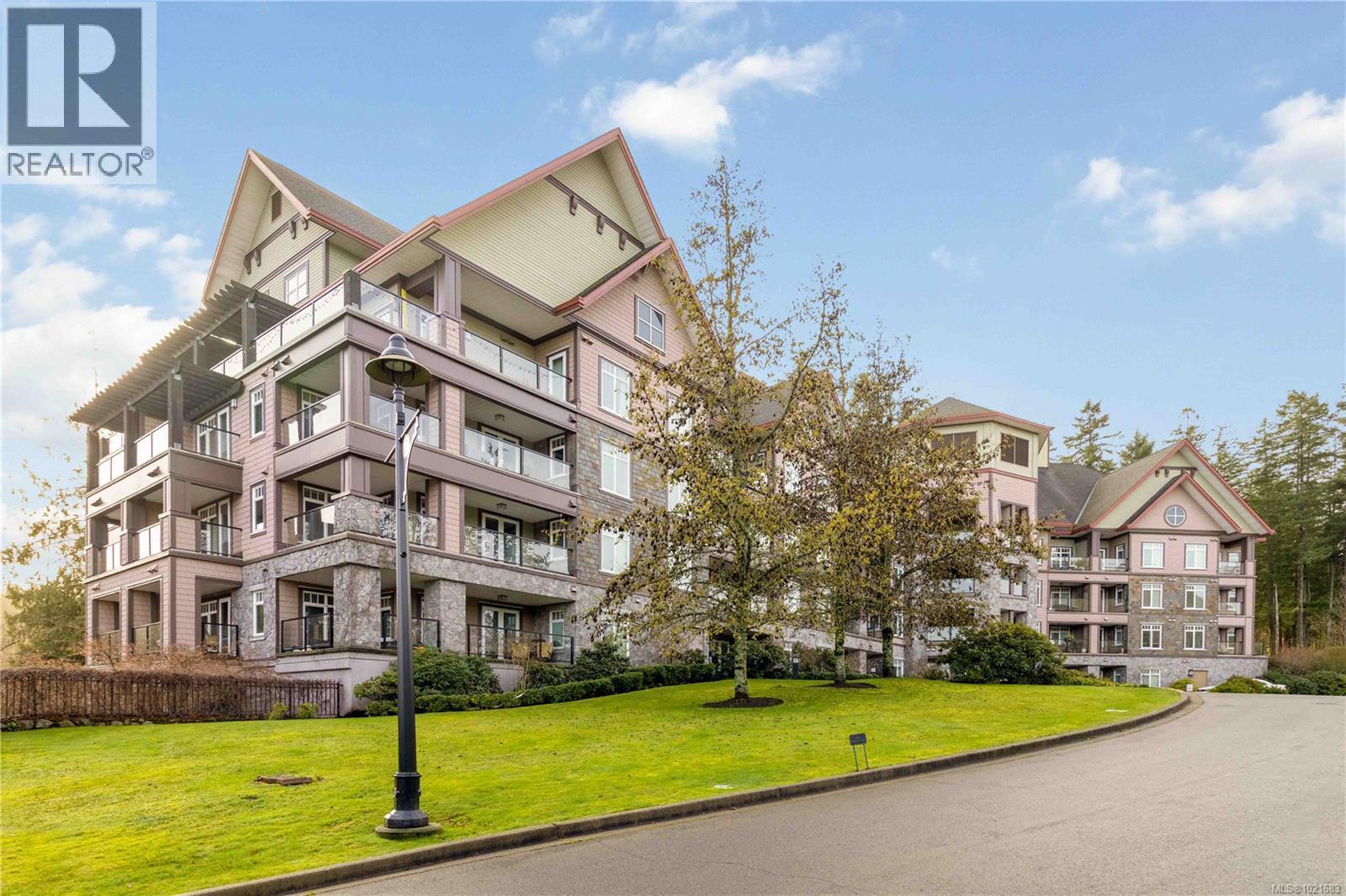 420 1395 Bear Mountain Pkwy, Langford, BC - Outdoor With Facade