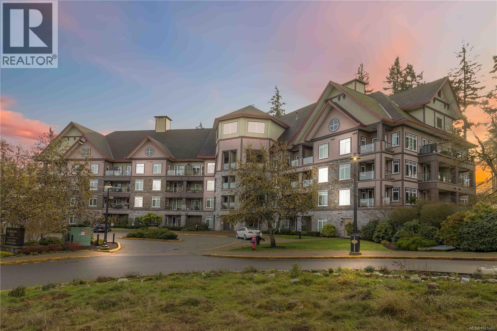 420 1395 Bear Mountain Pkwy, Langford, BC - Outdoor With Facade