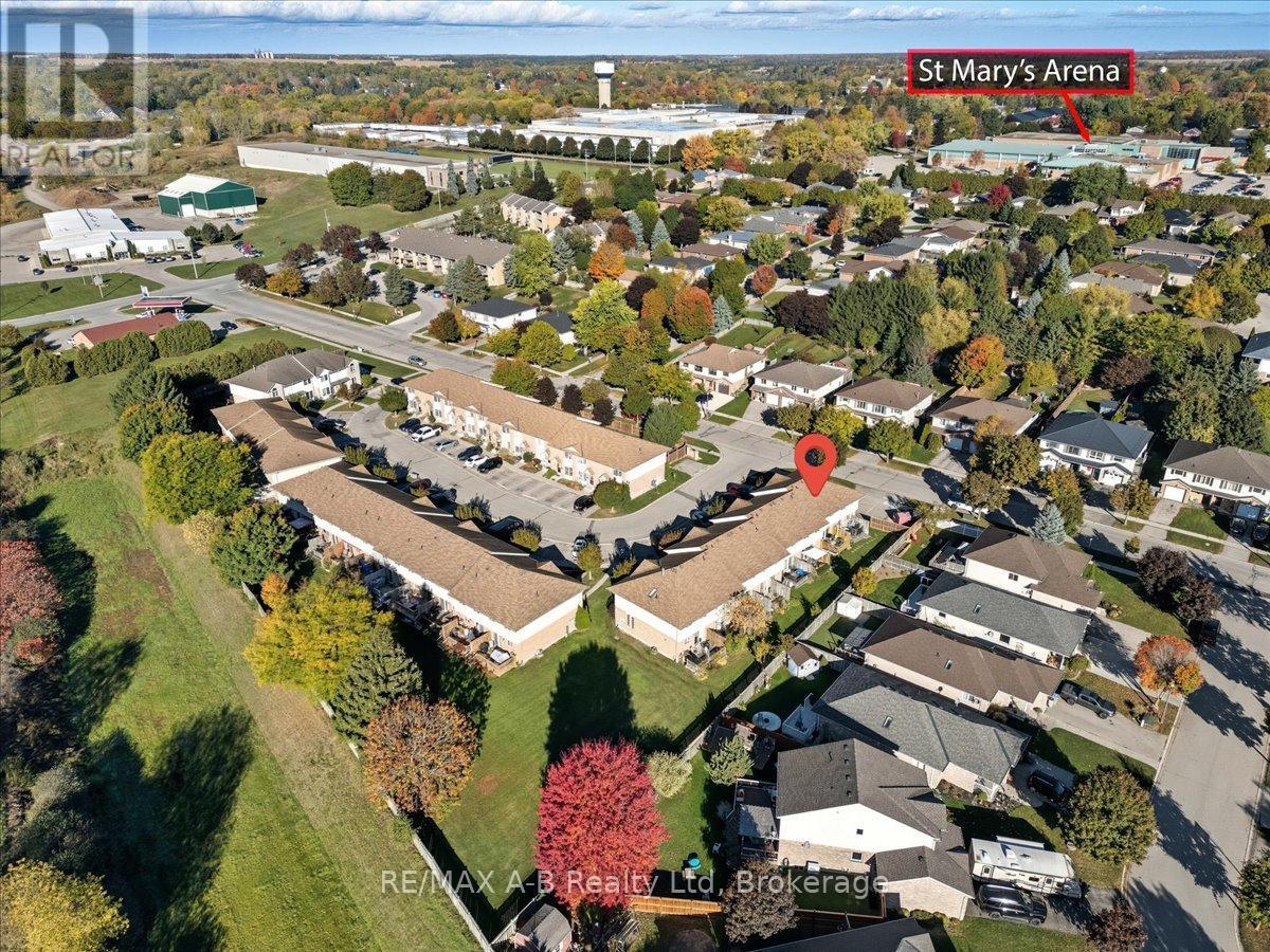 27 - 20 Southvale Road, St. Marys, ON - Outdoor With View
