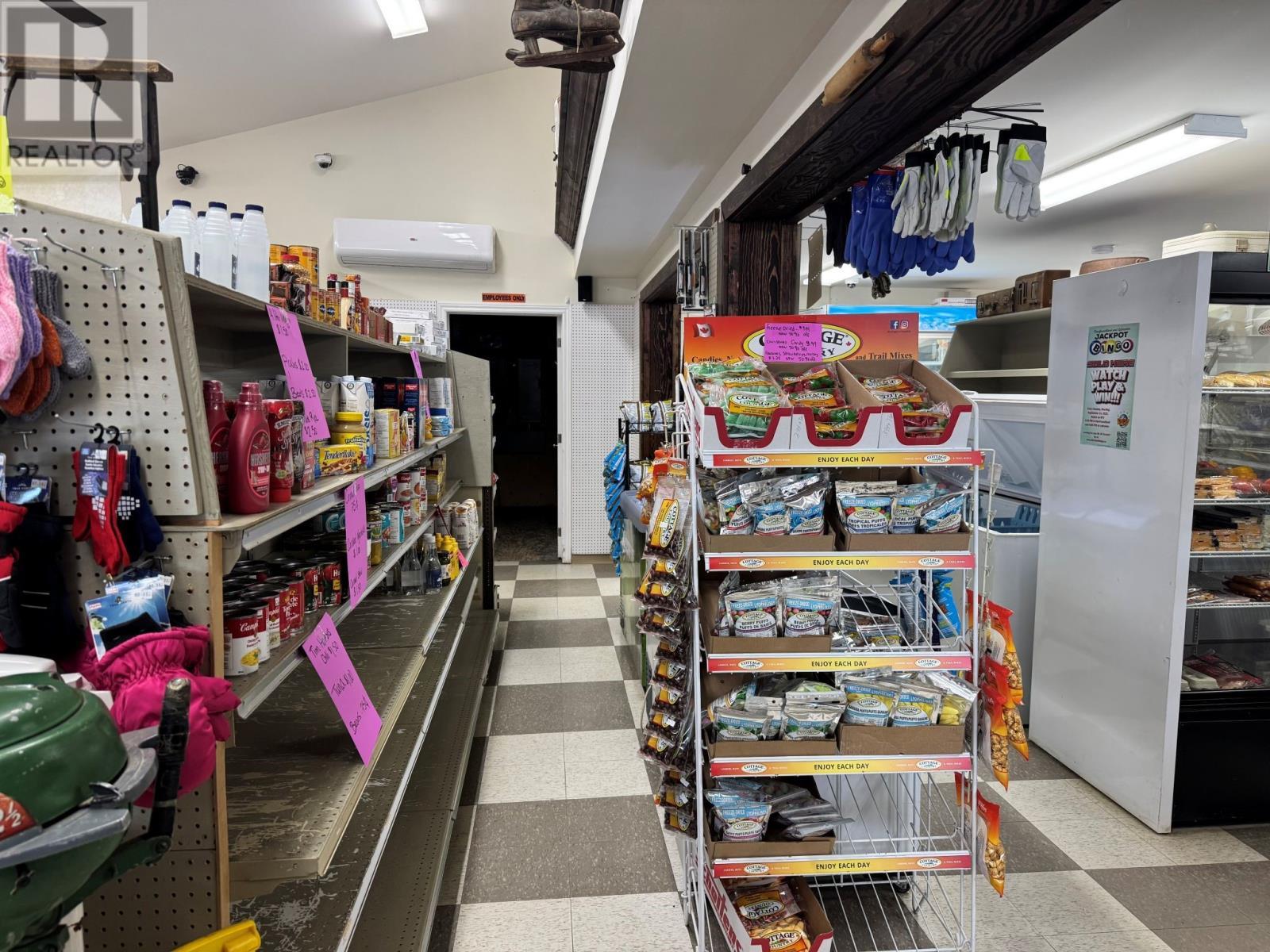 7 Crowell Avenue, Glenwood, NL