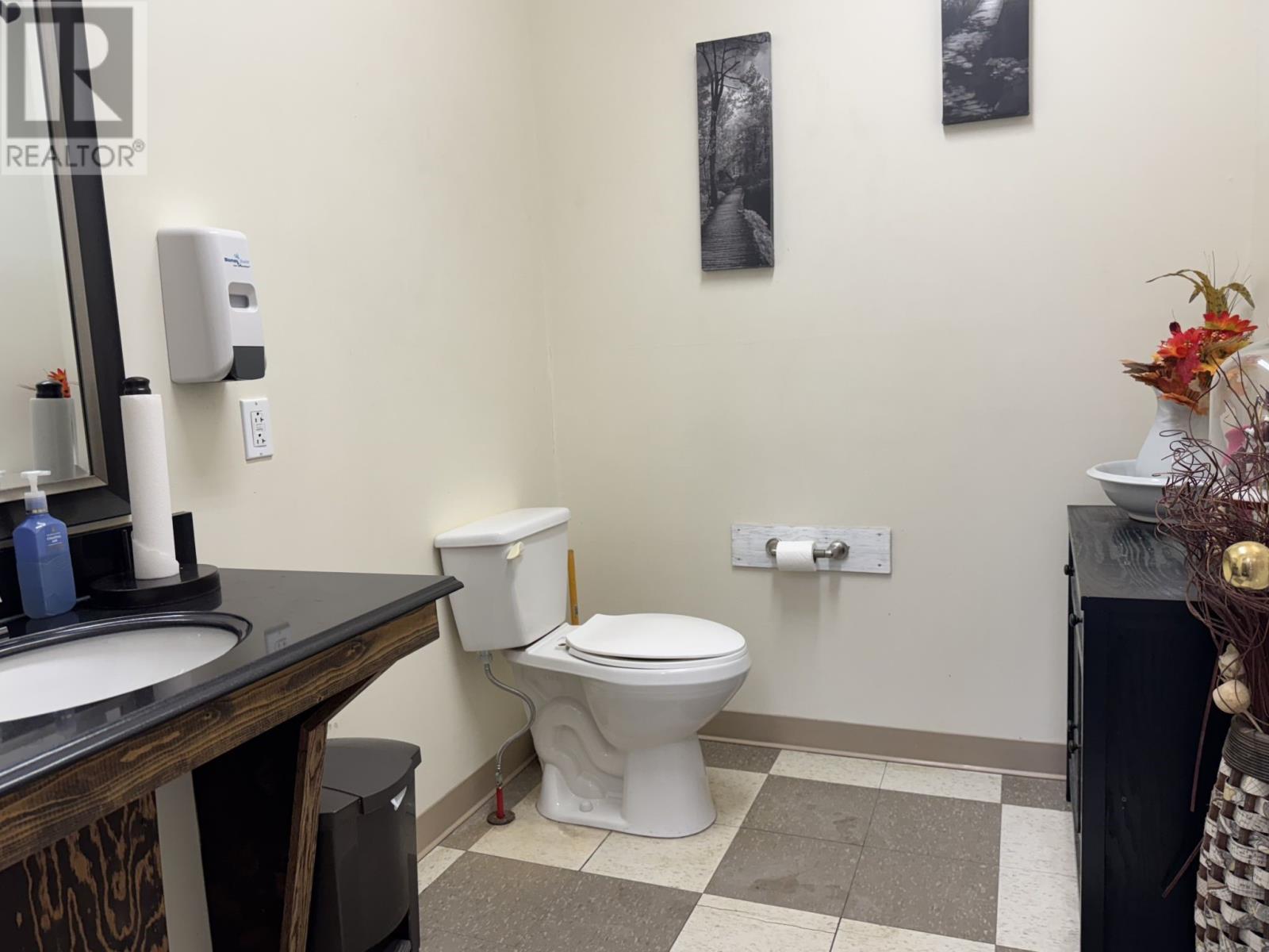 7 Crowell Avenue, Glenwood, NL