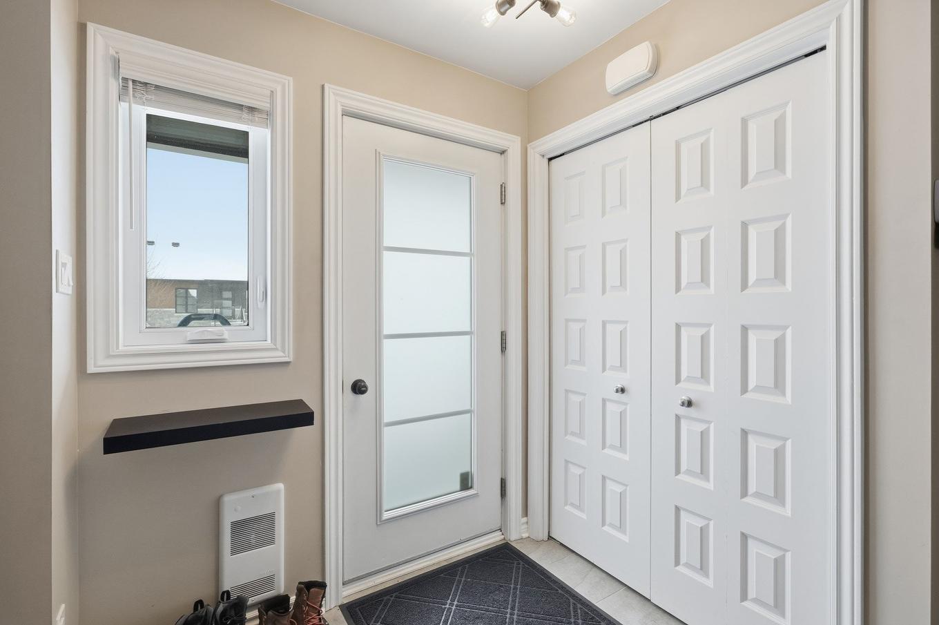 Hall d'entrée/Vestibule - 213 Rue Des Becs-Scie, Gatineau (Masson-Angers), QC - Indoor Photo Showing Other Room