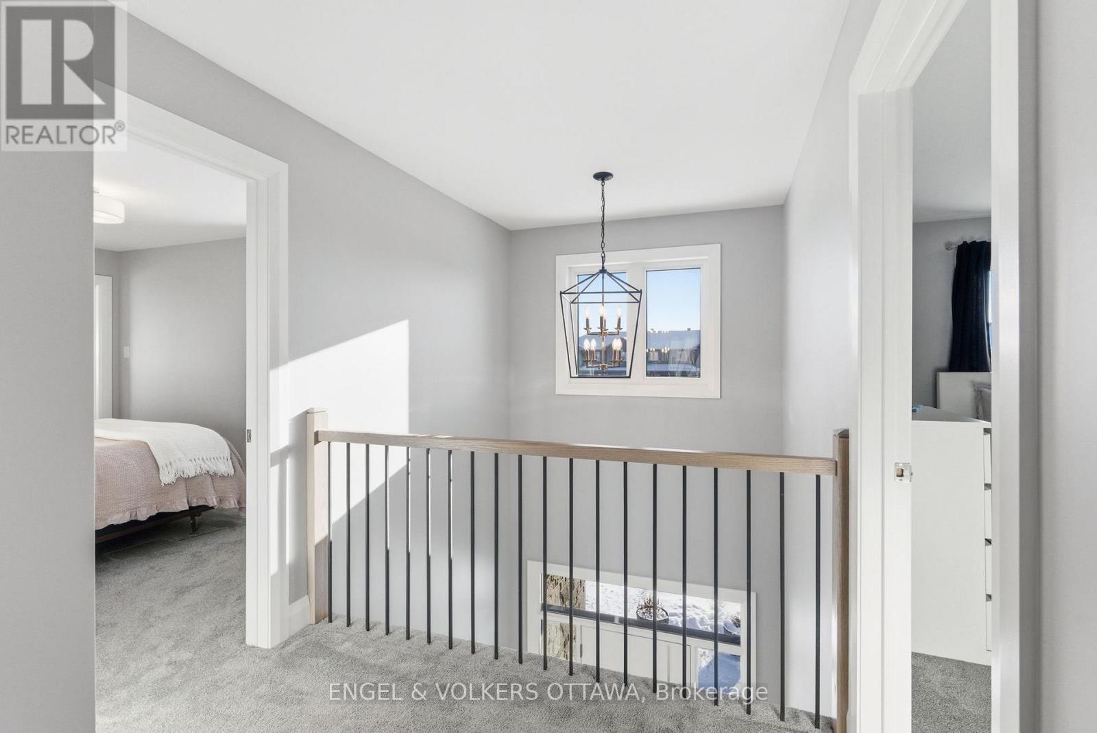 640 Meadowridge Circle, Ottawa, ON - Indoor Photo Showing Other Room