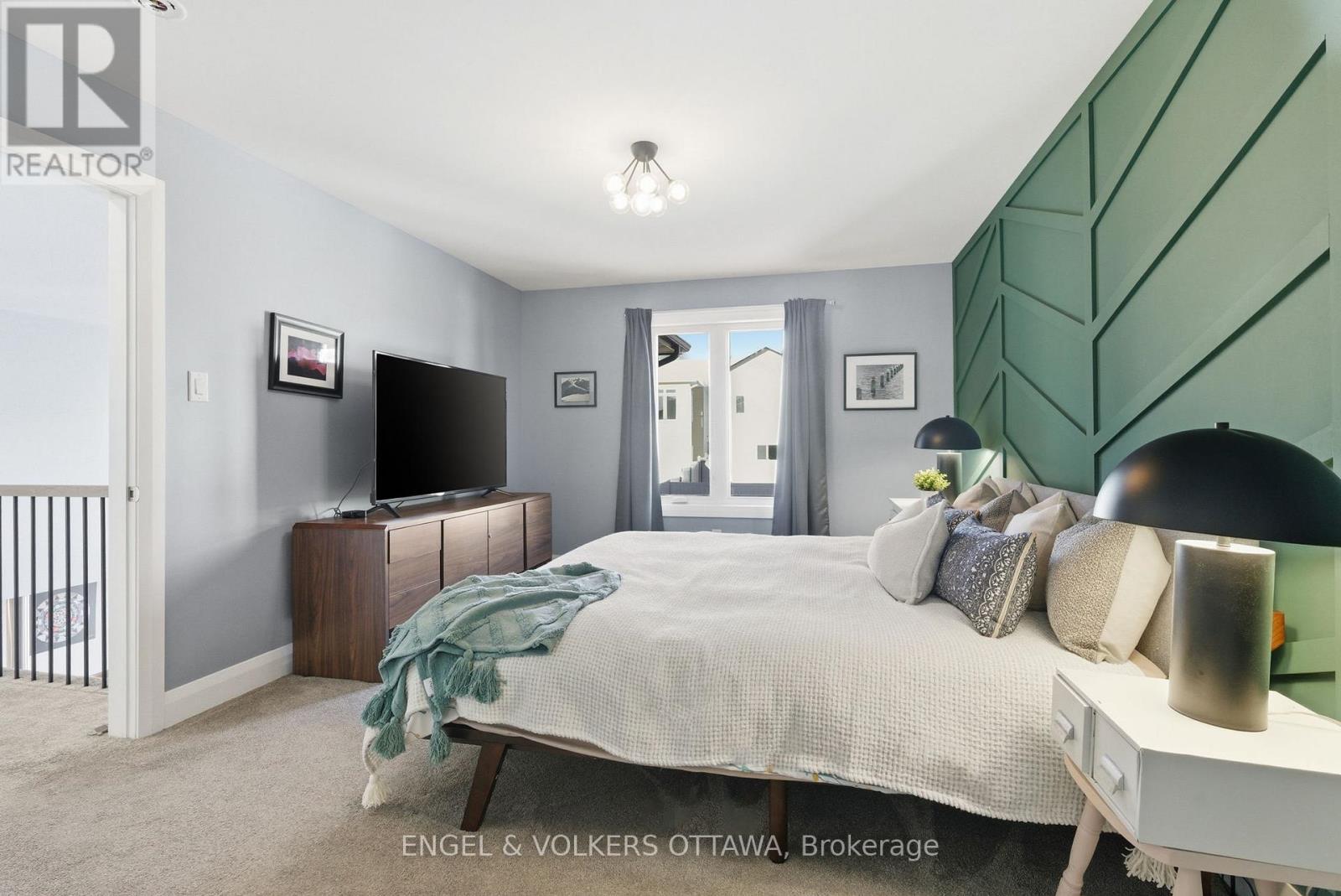 primary bedroom - 640 Meadowridge Circle, Ottawa, ON - Indoor Photo Showing Bedroom