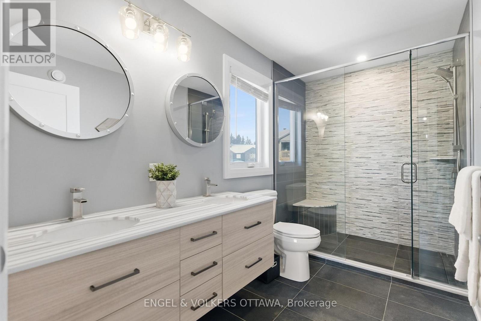 primary ensuite - 640 Meadowridge Circle, Ottawa, ON - Indoor Photo Showing Bathroom