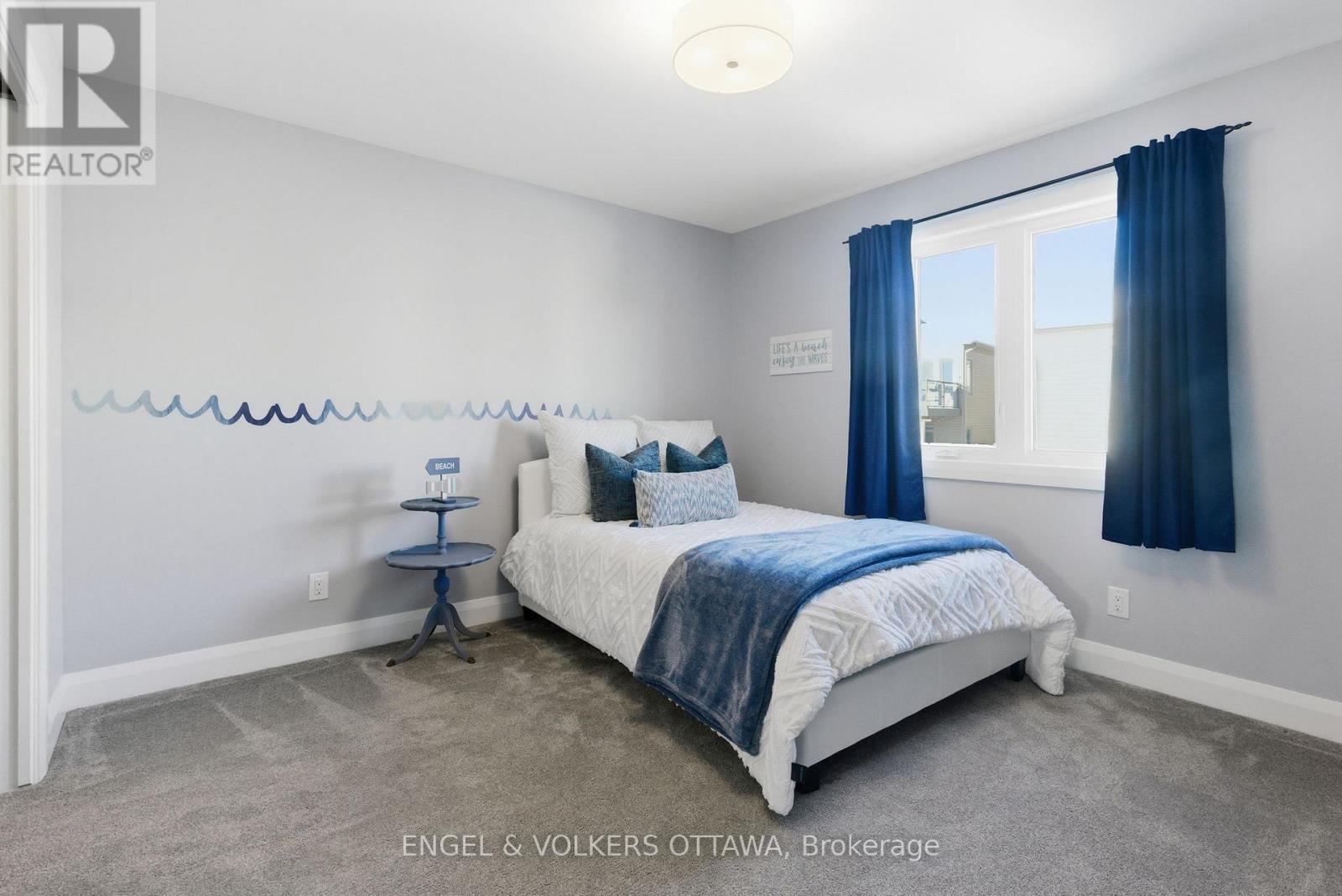 640 Meadowridge Circle, Ottawa, ON - Indoor Photo Showing Bedroom