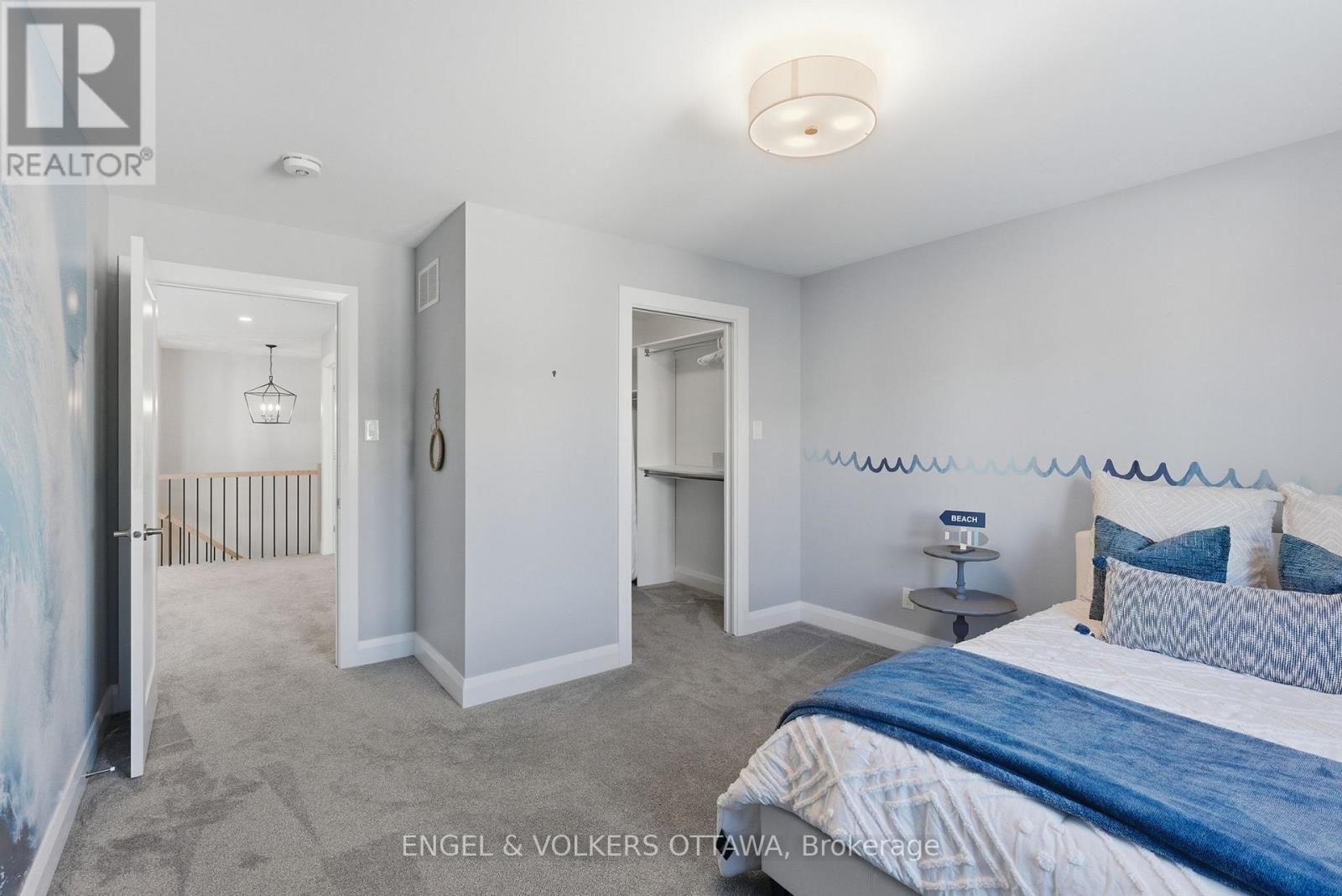 640 Meadowridge Circle, Ottawa, ON - Indoor Photo Showing Bedroom