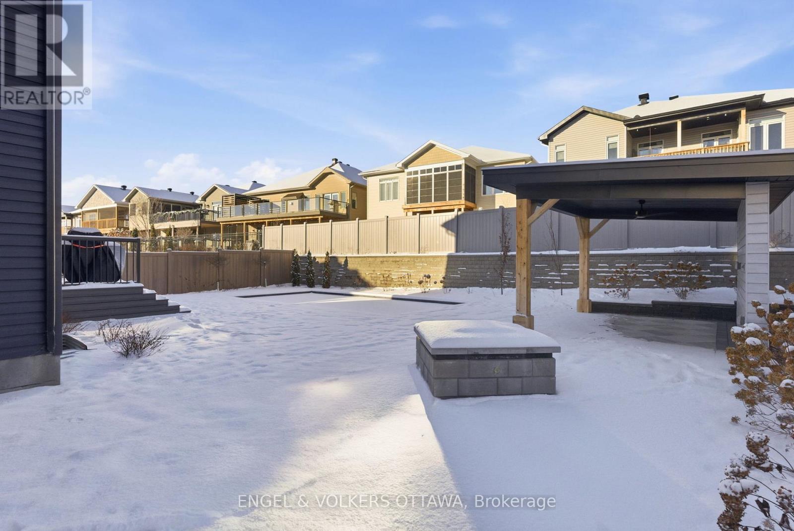 640 Meadowridge Circle, Ottawa, ON - Outdoor