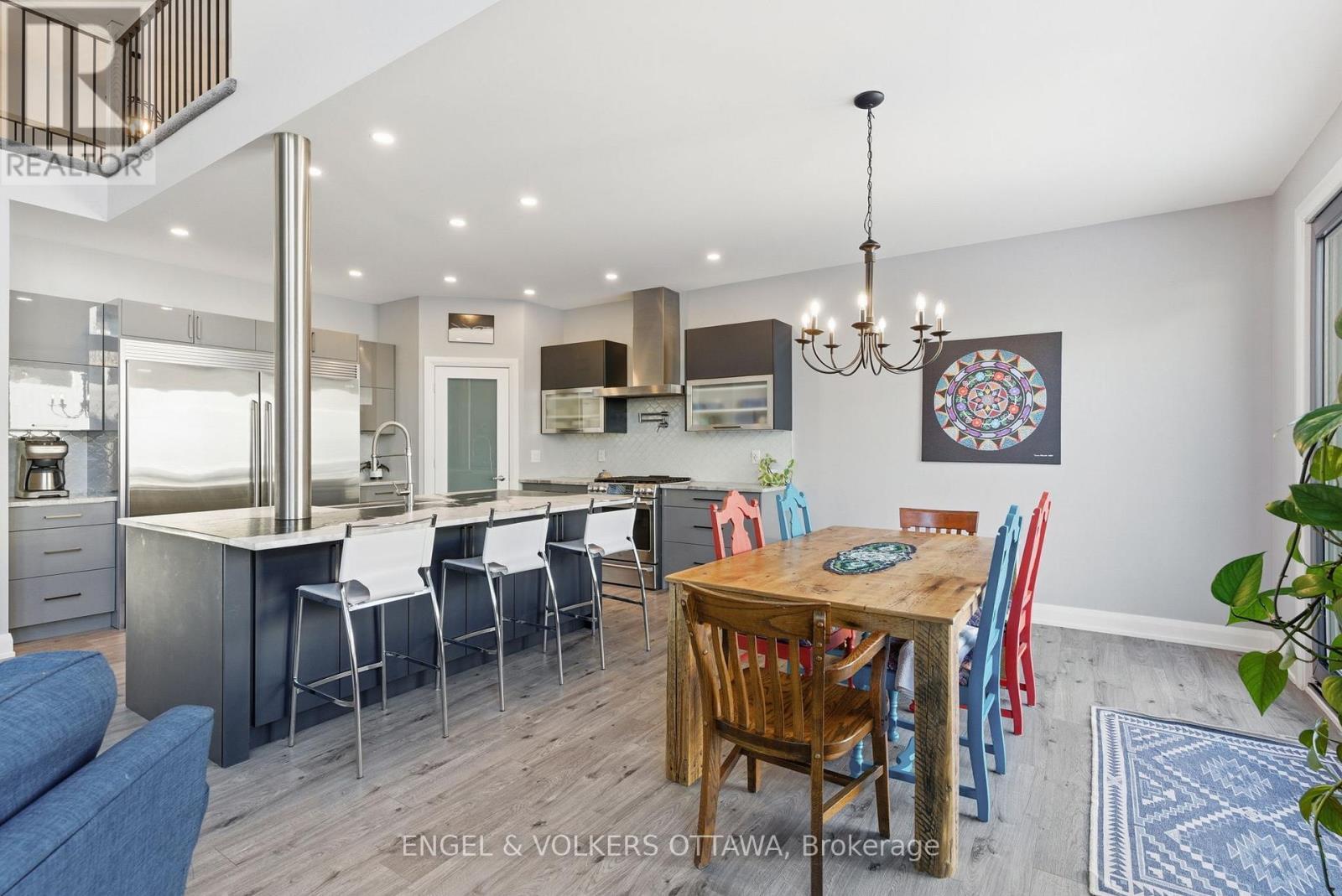 640 Meadowridge Circle, Ottawa, ON - Indoor