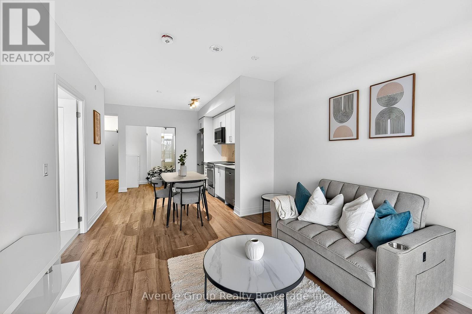 510 - 700 Sheppard Avenue W, Toronto, ON - Indoor