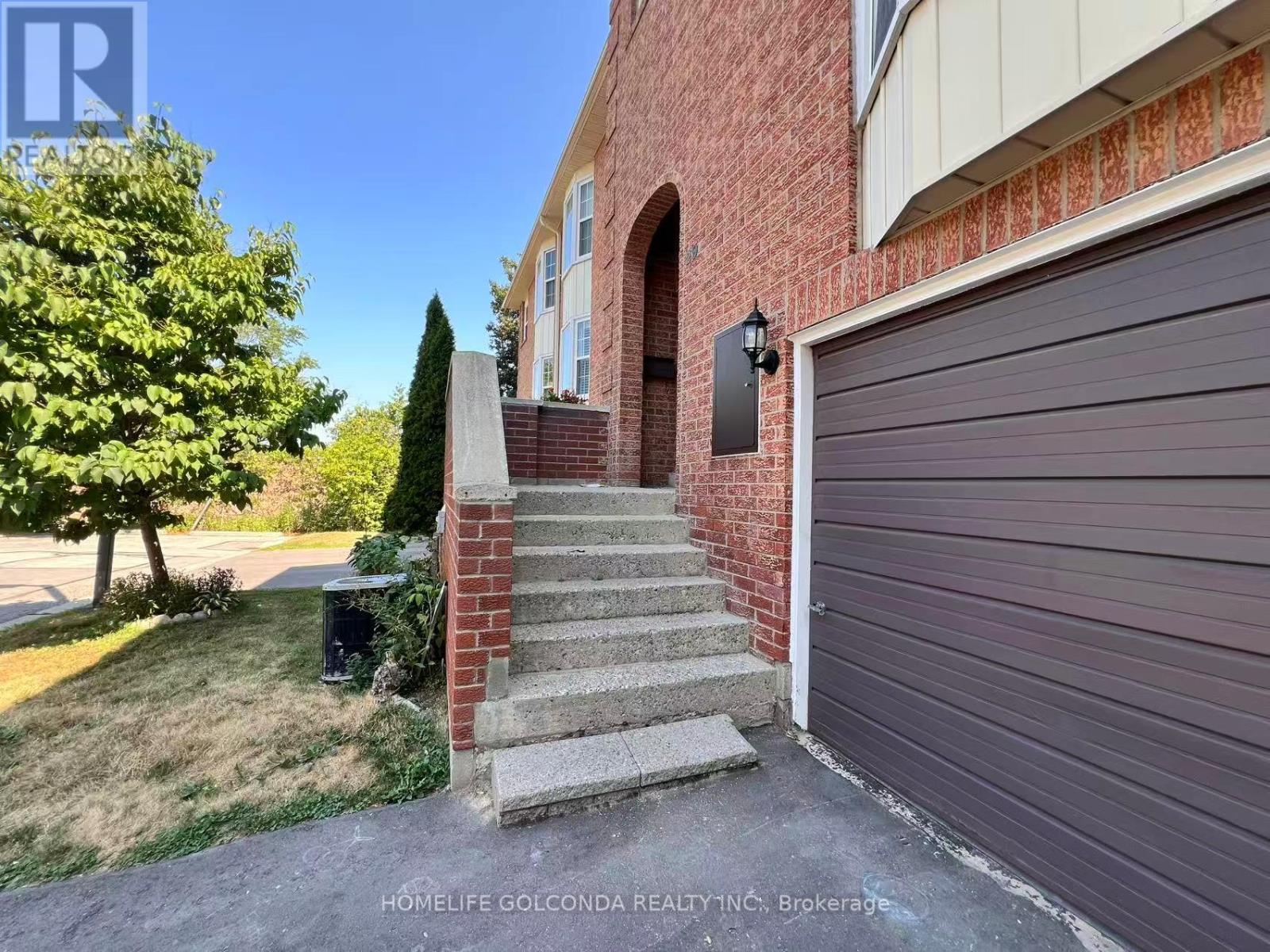 Unit 29 - 25 Whitecap Boulevard, Toronto, ON - Outdoor