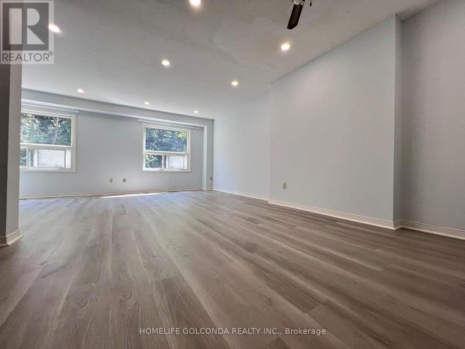 Unit 29 - 25 Whitecap Boulevard, Toronto, ON - Indoor Photo Showing Other Room
