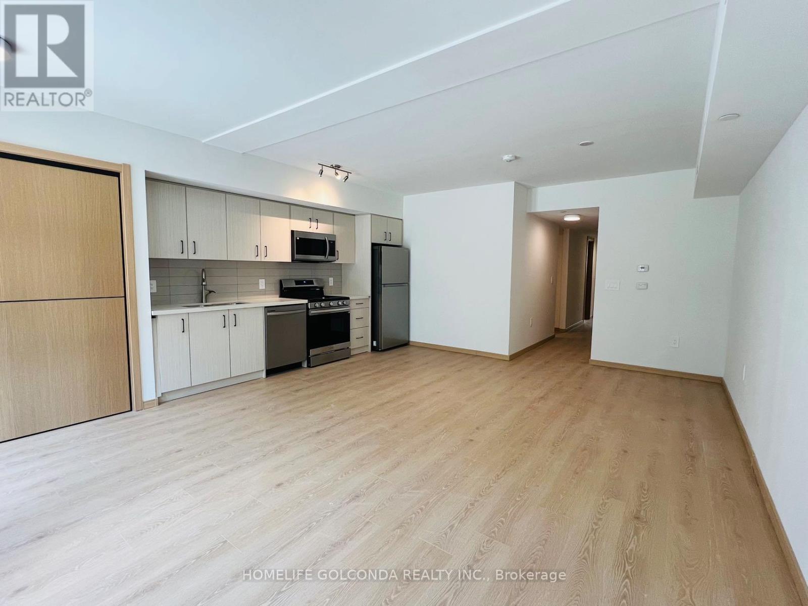 C-103 - 3427 Sheppard Avenue, Toronto, ON - Indoor Photo Showing Kitchen