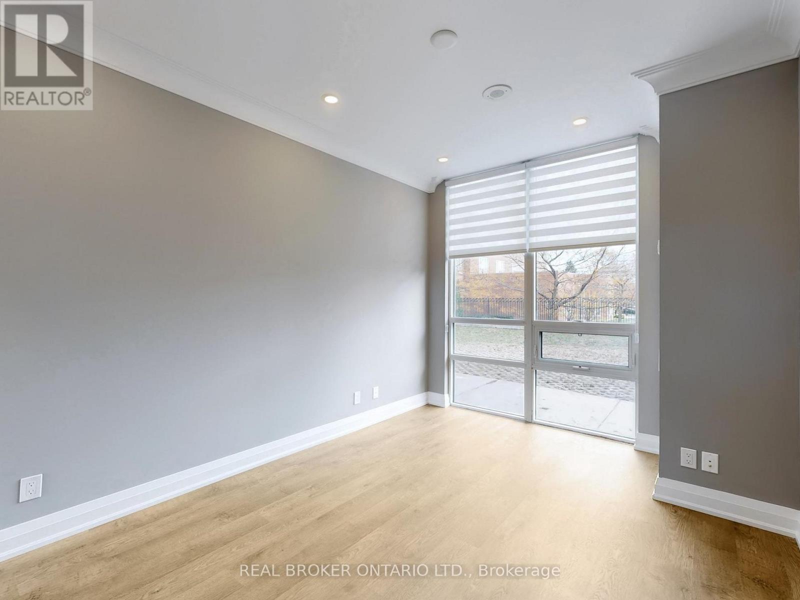 103 - 520 Steeles Avenue W, Vaughan, ON - Indoor Photo Showing Other Room