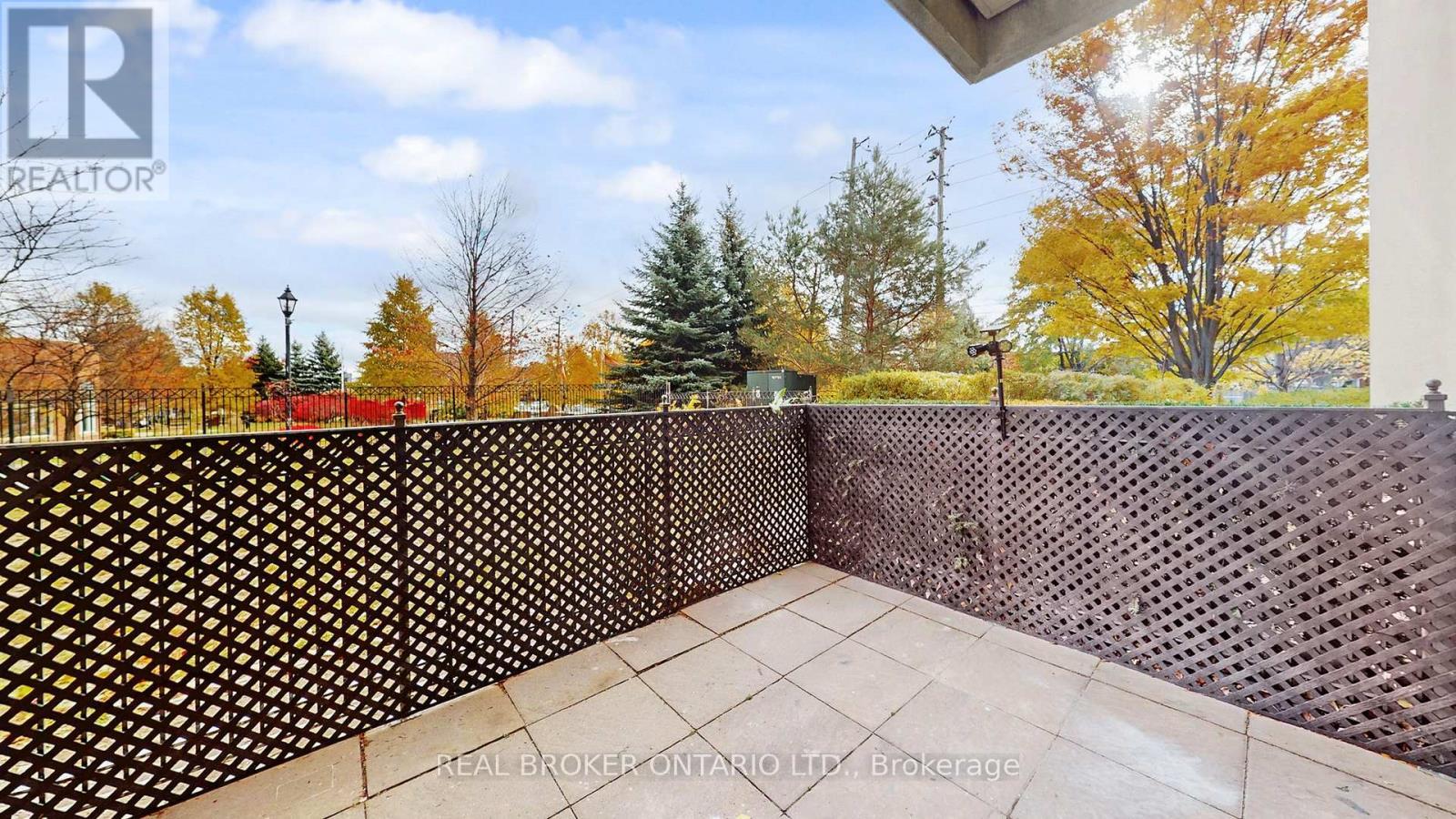 103 - 520 Steeles Avenue W, Vaughan, ON - Outdoor With Deck Patio Veranda