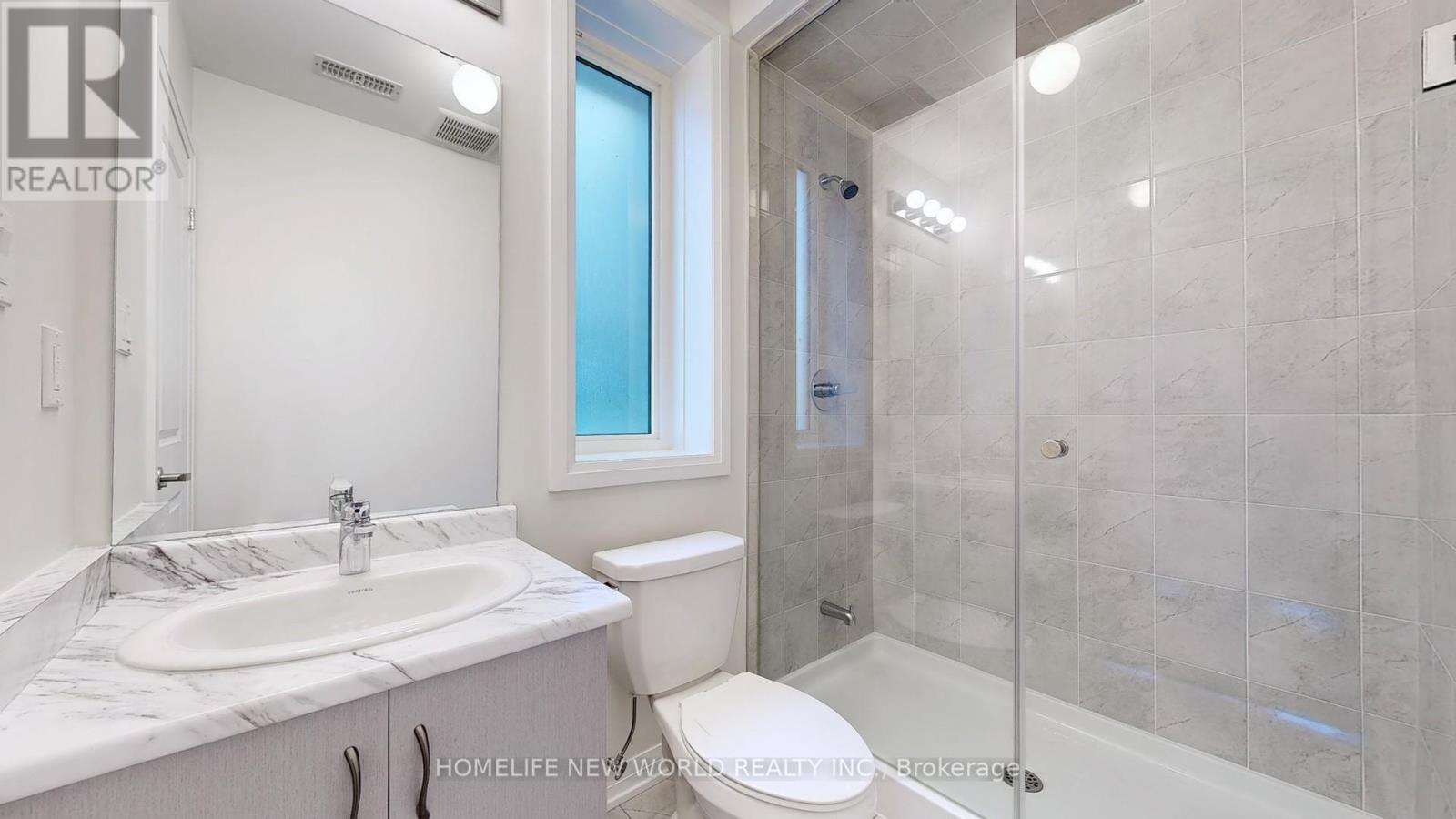 1697 Bur Oak Avenue, Markham, ON - Indoor Photo Showing Bathroom