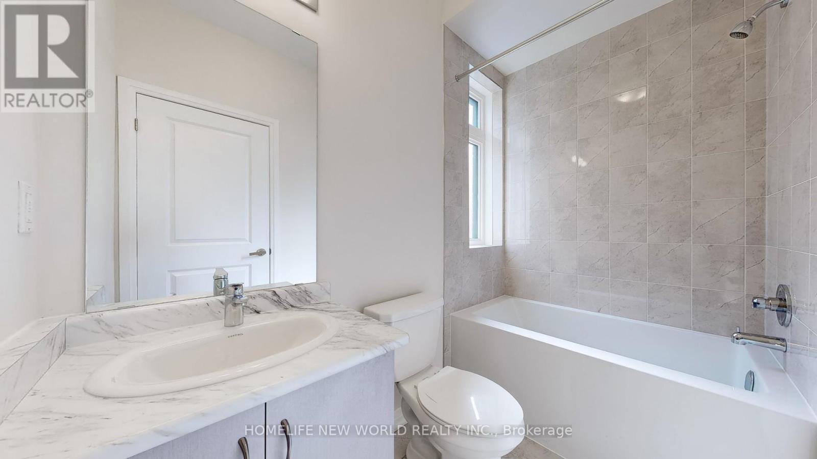 1697 Bur Oak Avenue, Markham, ON - Indoor Photo Showing Bathroom