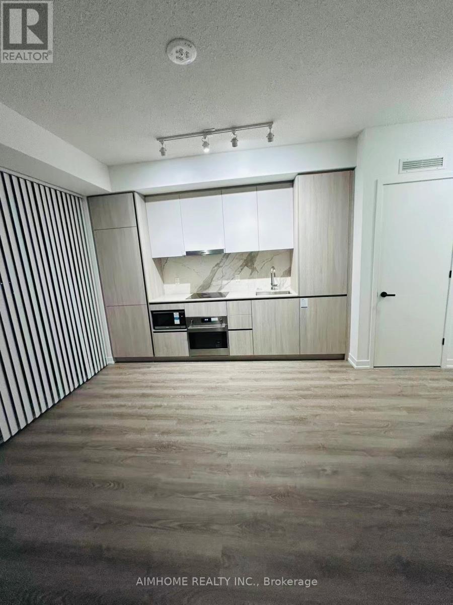 2906 - 8 Interchange Way, Vaughan, ON - Indoor