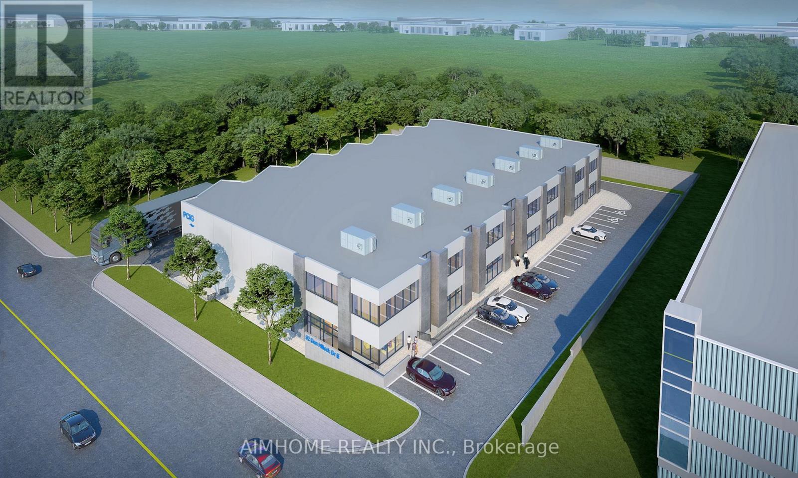 2 - 32 Don Hillock Drive, Aurora, ON