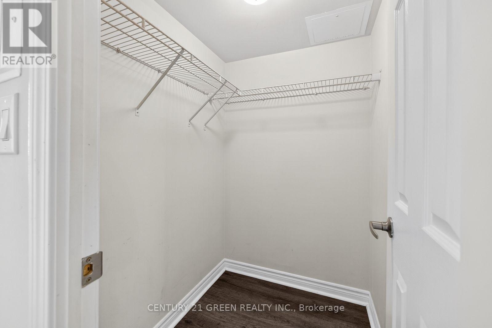 2909 - 208 Enfield Place, Mississauga, ON - Indoor With Storage