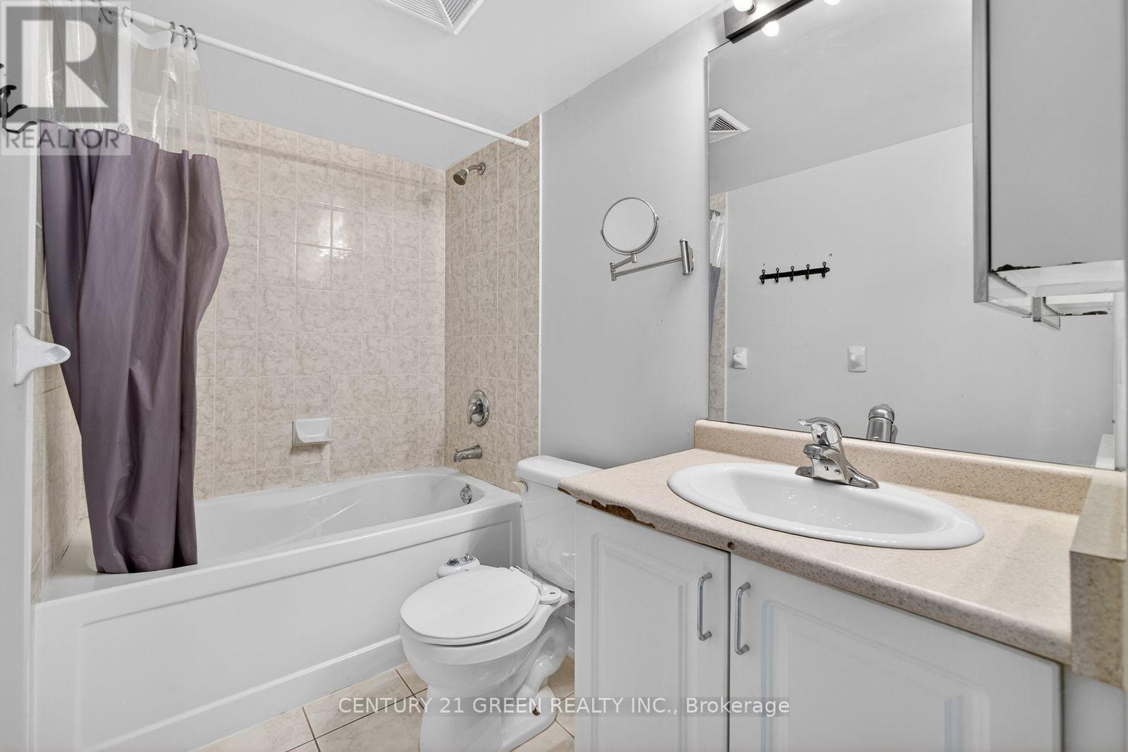 2909 - 208 Enfield Place, Mississauga, ON - Indoor Photo Showing Bathroom