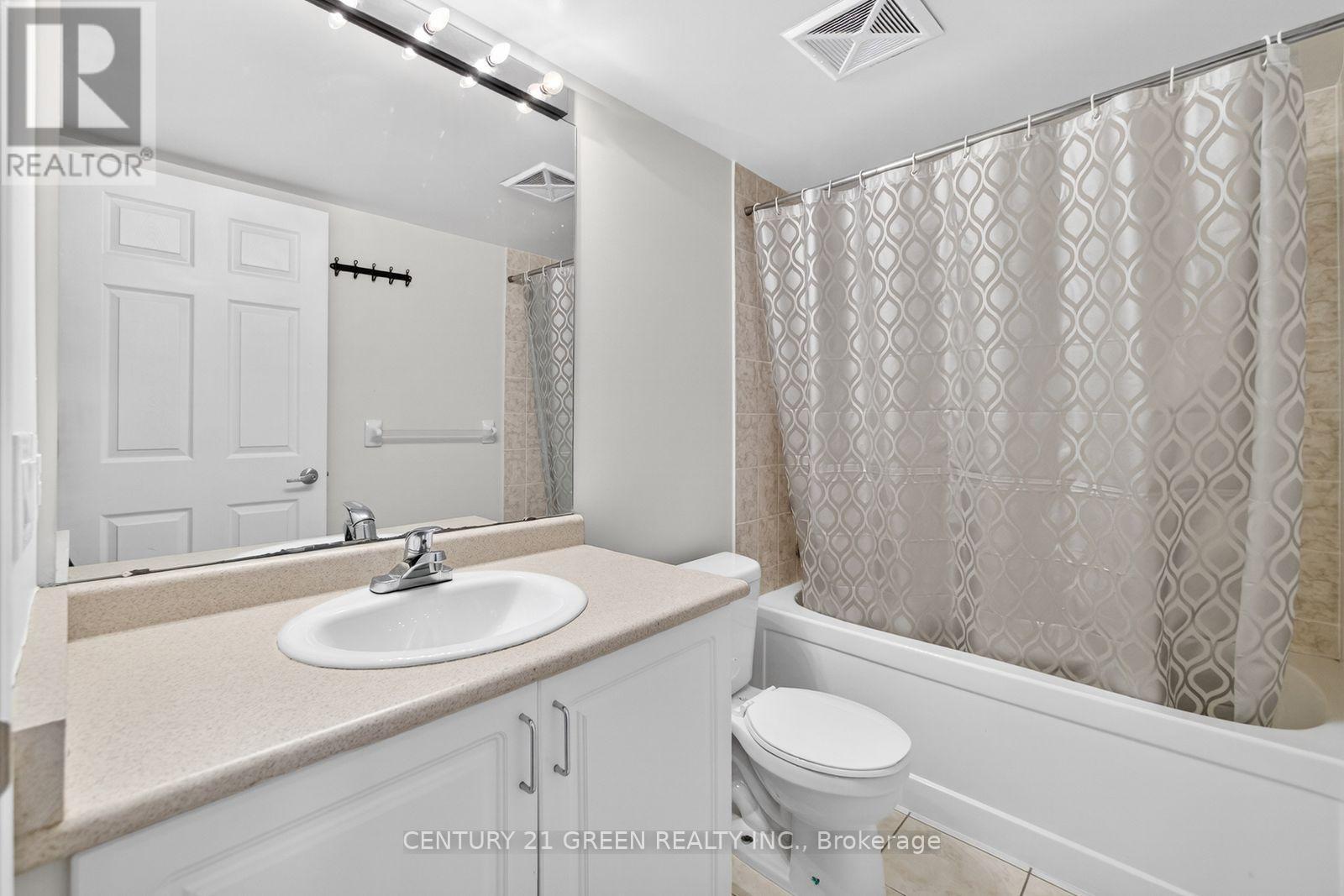 2909 - 208 Enfield Place, Mississauga, ON - Indoor Photo Showing Bathroom