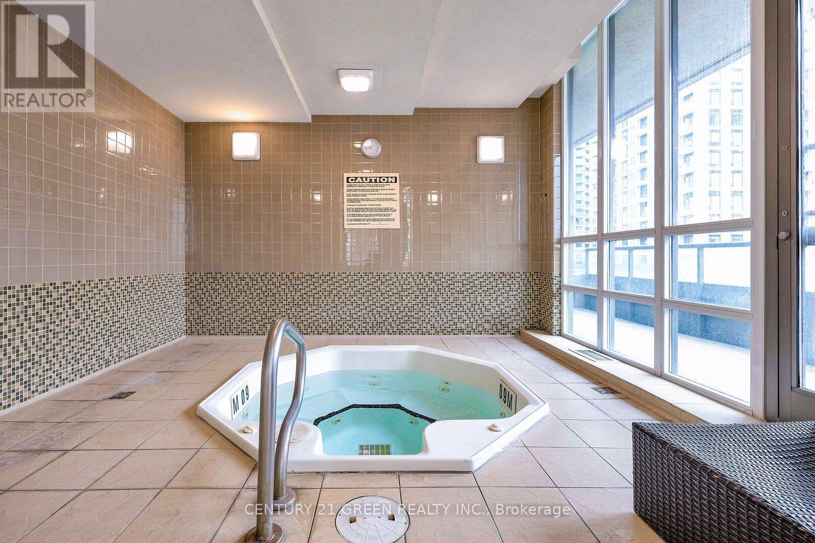 2909 - 208 Enfield Place, Mississauga, ON - Indoor Photo Showing Other Room