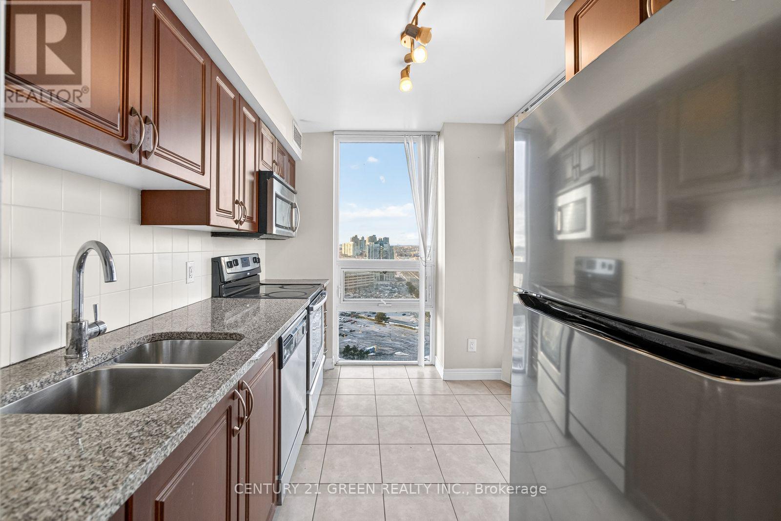 2909 - 208 Enfield Place, Mississauga, ON - Indoor Photo Showing Kitchen With Double Sink With Upgraded Kitchen