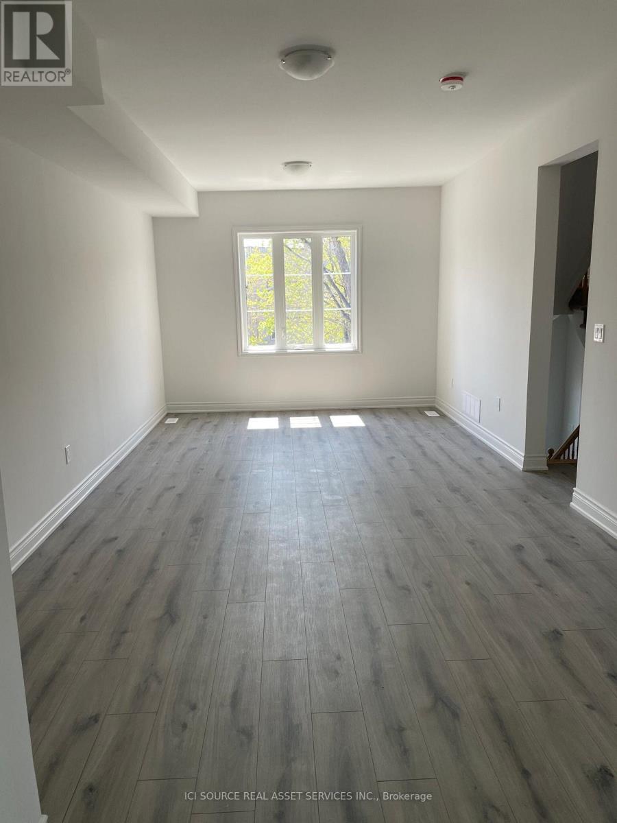 2 - 17 East Street, St. Catharines, ON - Indoor Photo Showing Other Room