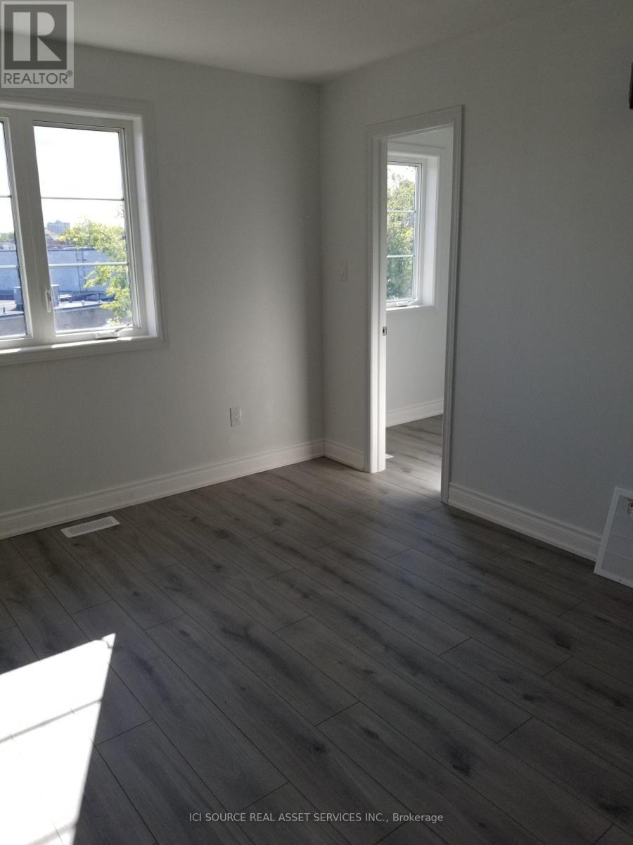 2 - 17 East Street, St. Catharines, ON - Indoor Photo Showing Other Room