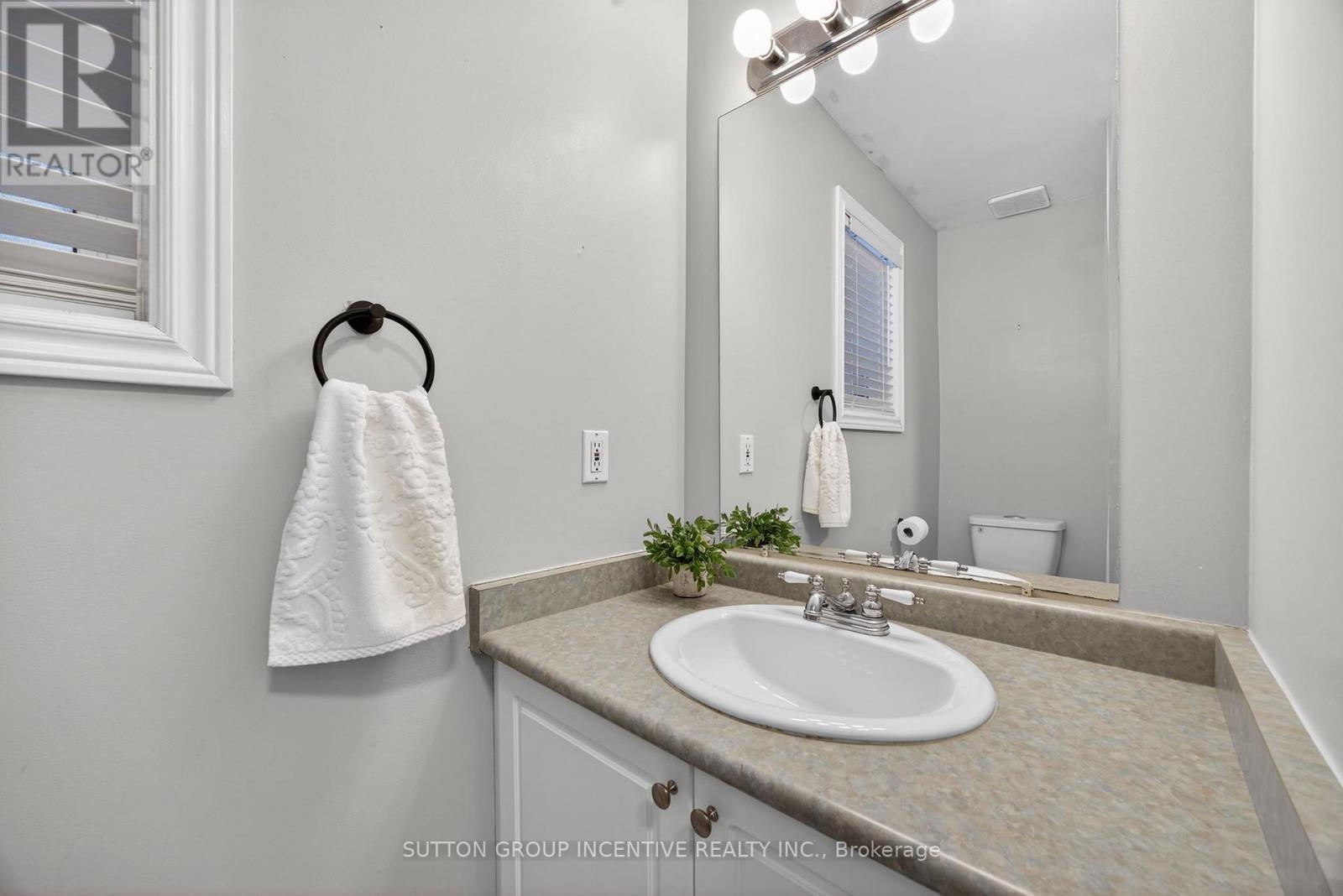 36 Nicholson Crescent, Springwater, ON - Indoor Photo Showing Bathroom