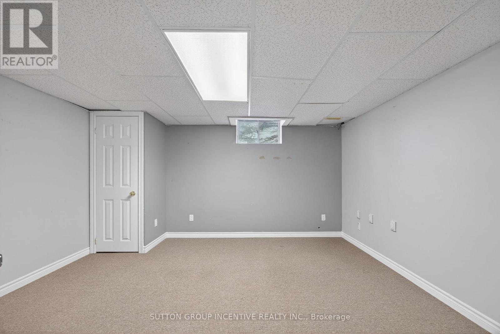 36 Nicholson Crescent, Springwater, ON - Indoor