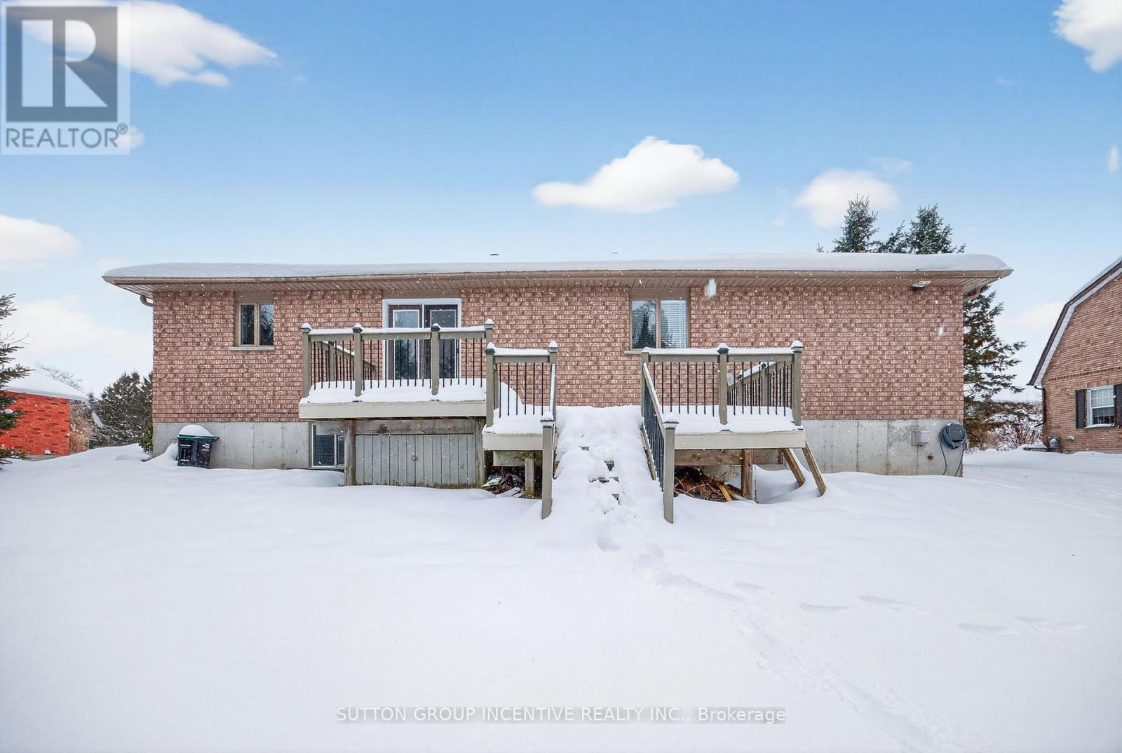 36 Nicholson Crescent, Springwater, ON - Outdoor With Deck Patio Veranda