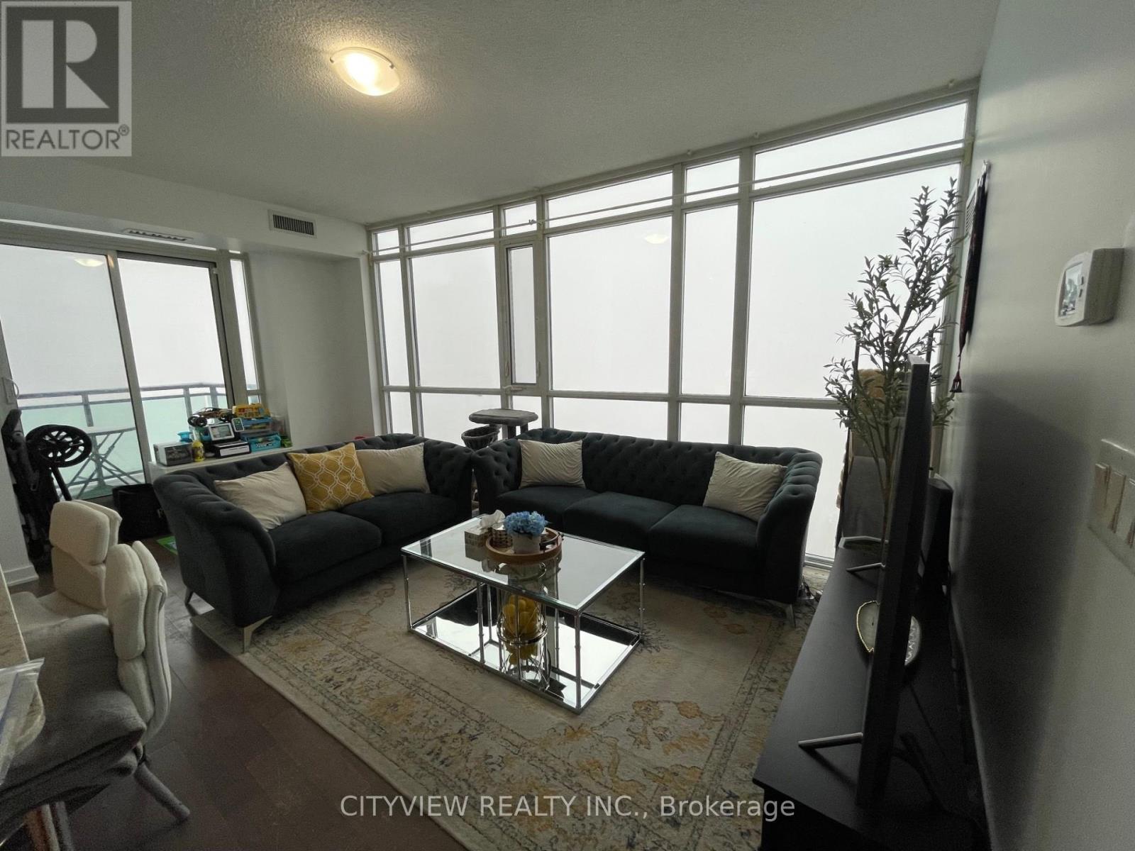 3408 - 4099 Brickstone Mews, Mississauga, ON - Indoor Photo Showing Living Room