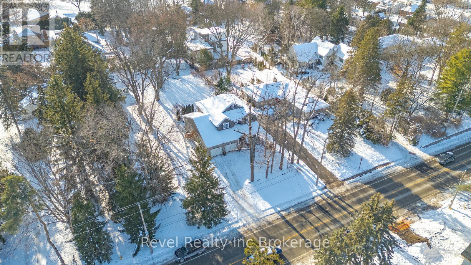 624 Devonshire Avenue, Woodstock (Woodstock - North), ON - Outdoor With View