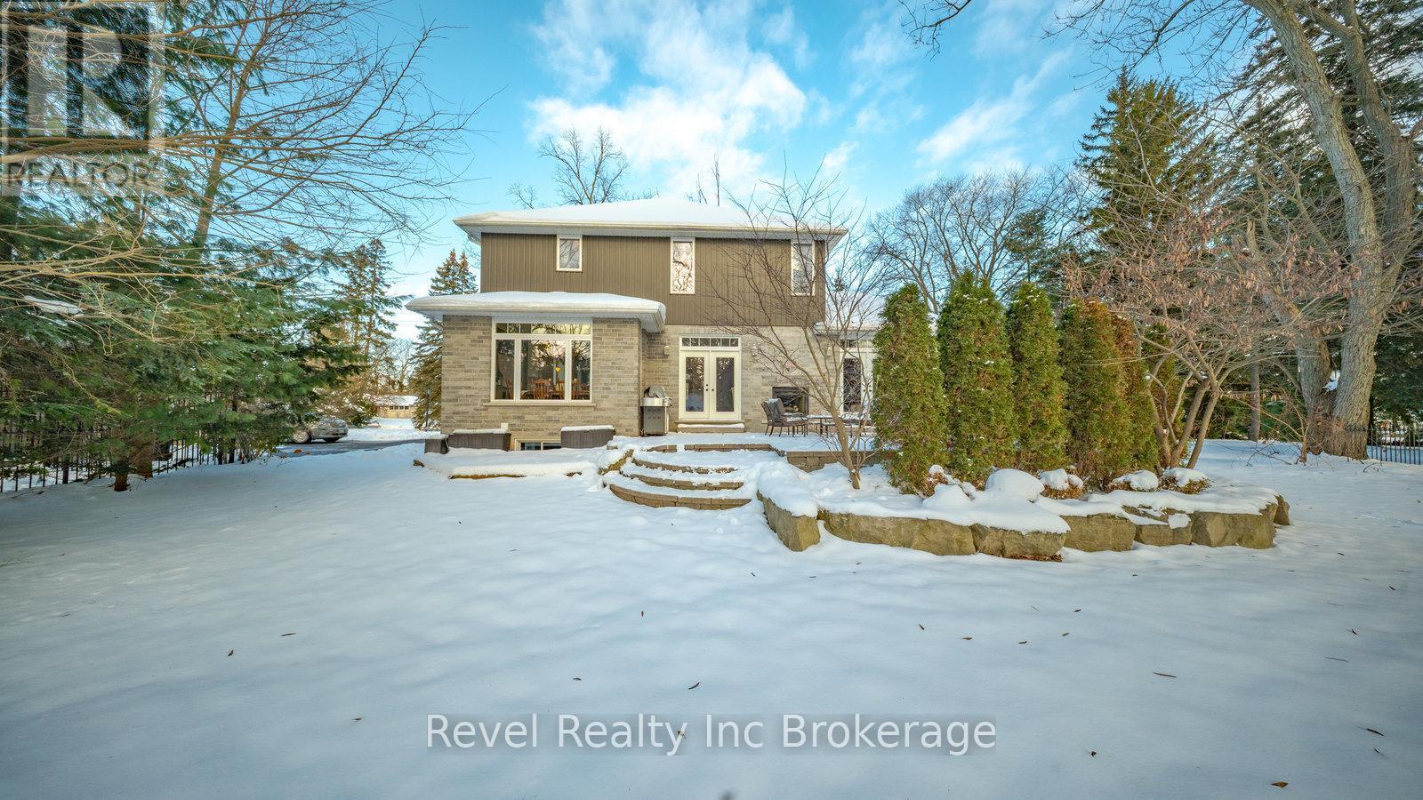 Backyard Area - 624 Devonshire Avenue, Woodstock (Woodstock - North), ON - Outdoor