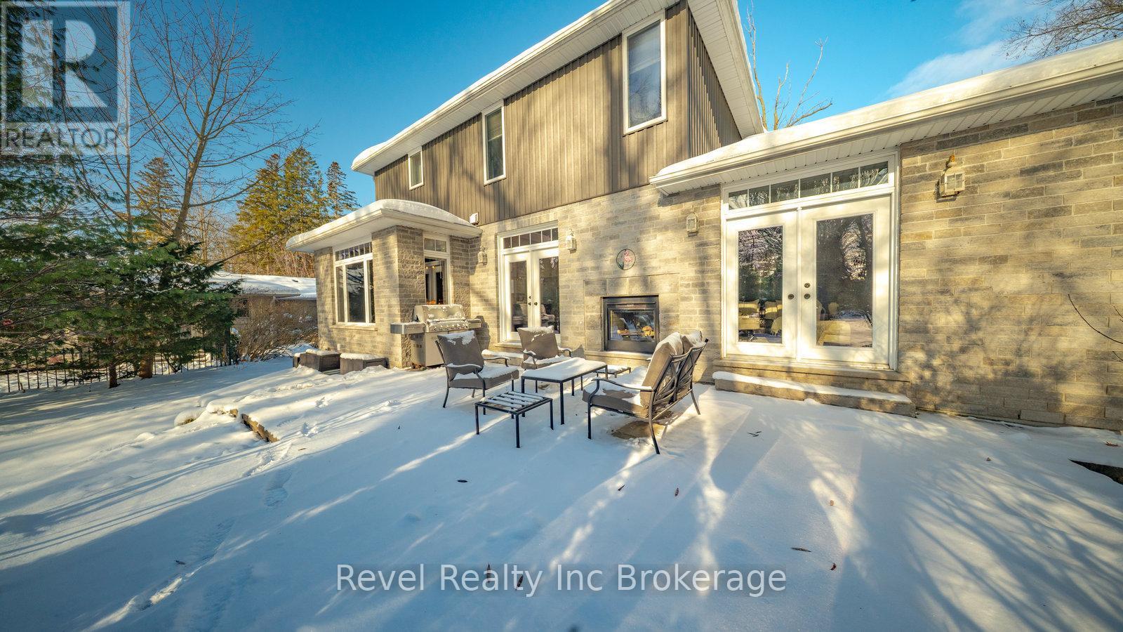 624 Devonshire Avenue, Woodstock (Woodstock - North), ON - Outdoor