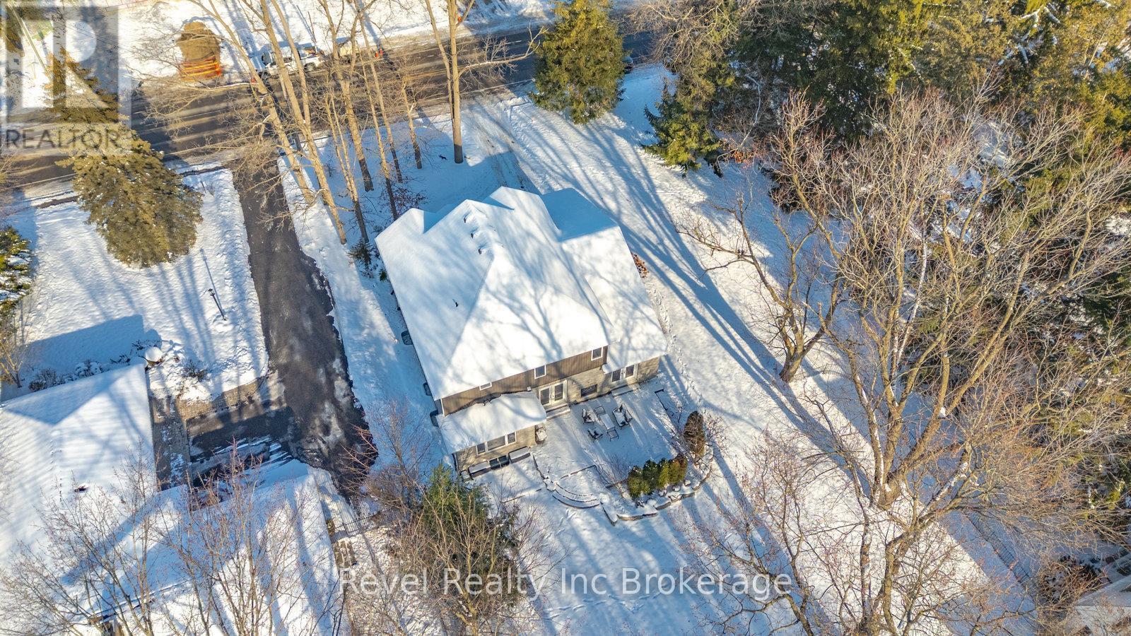 624 Devonshire Avenue, Woodstock (Woodstock - North), ON - Outdoor With View