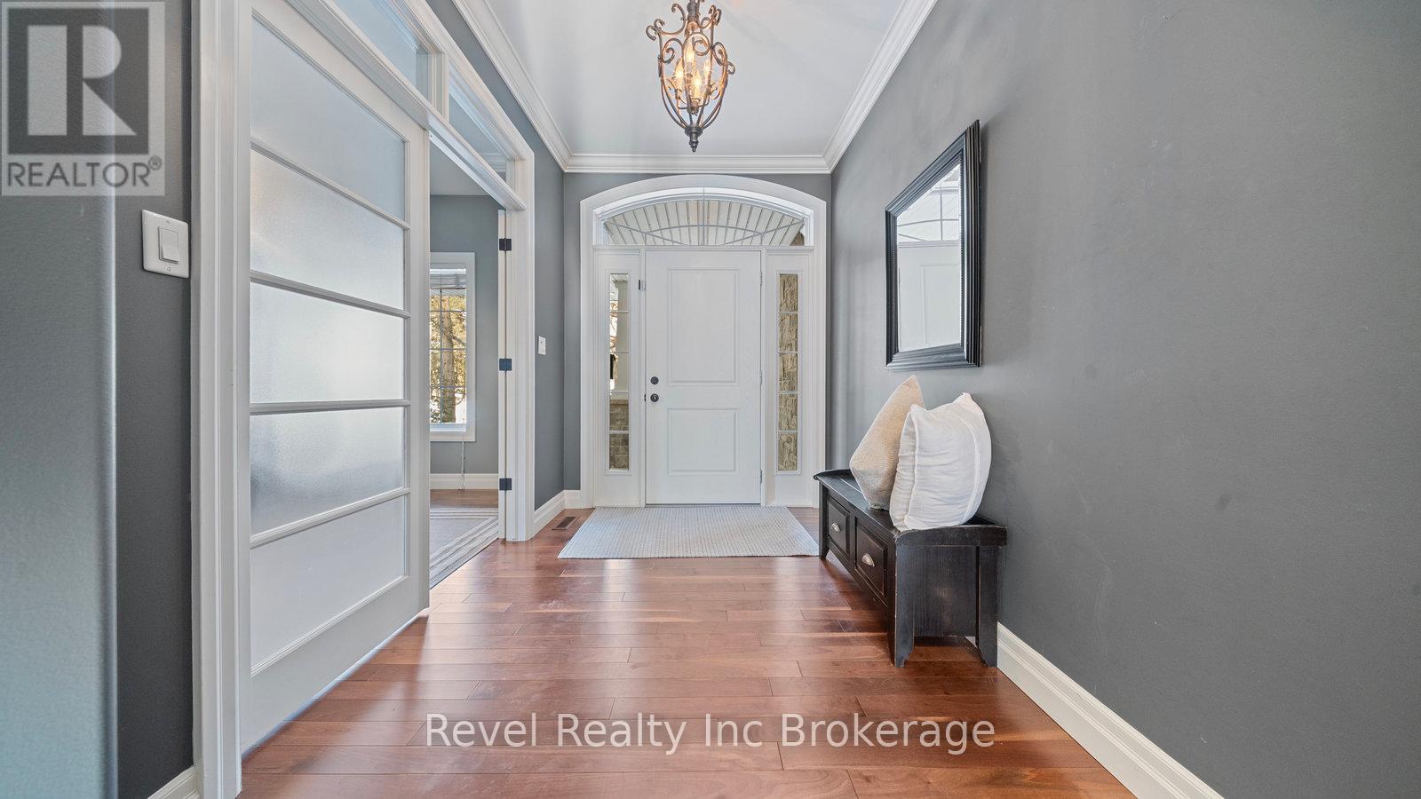 Entry - 624 Devonshire Avenue, Woodstock (Woodstock - North), ON - Indoor Photo Showing Other Room