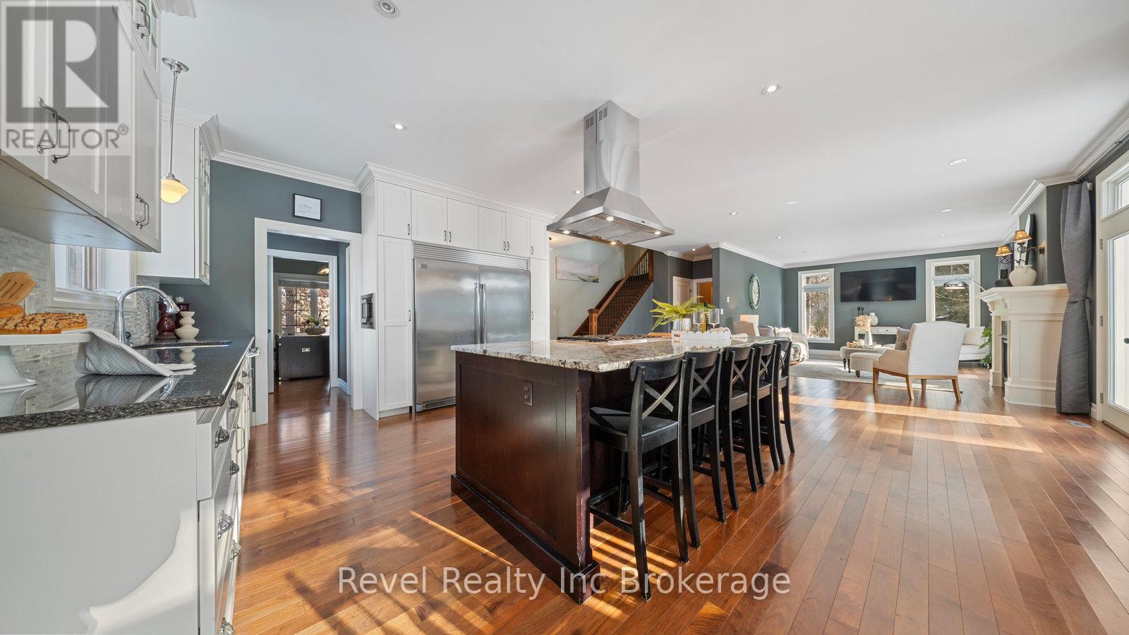 Kitchen - 624 Devonshire Avenue, Woodstock (Woodstock - North), ON - Indoor Photo Showing Other Room
