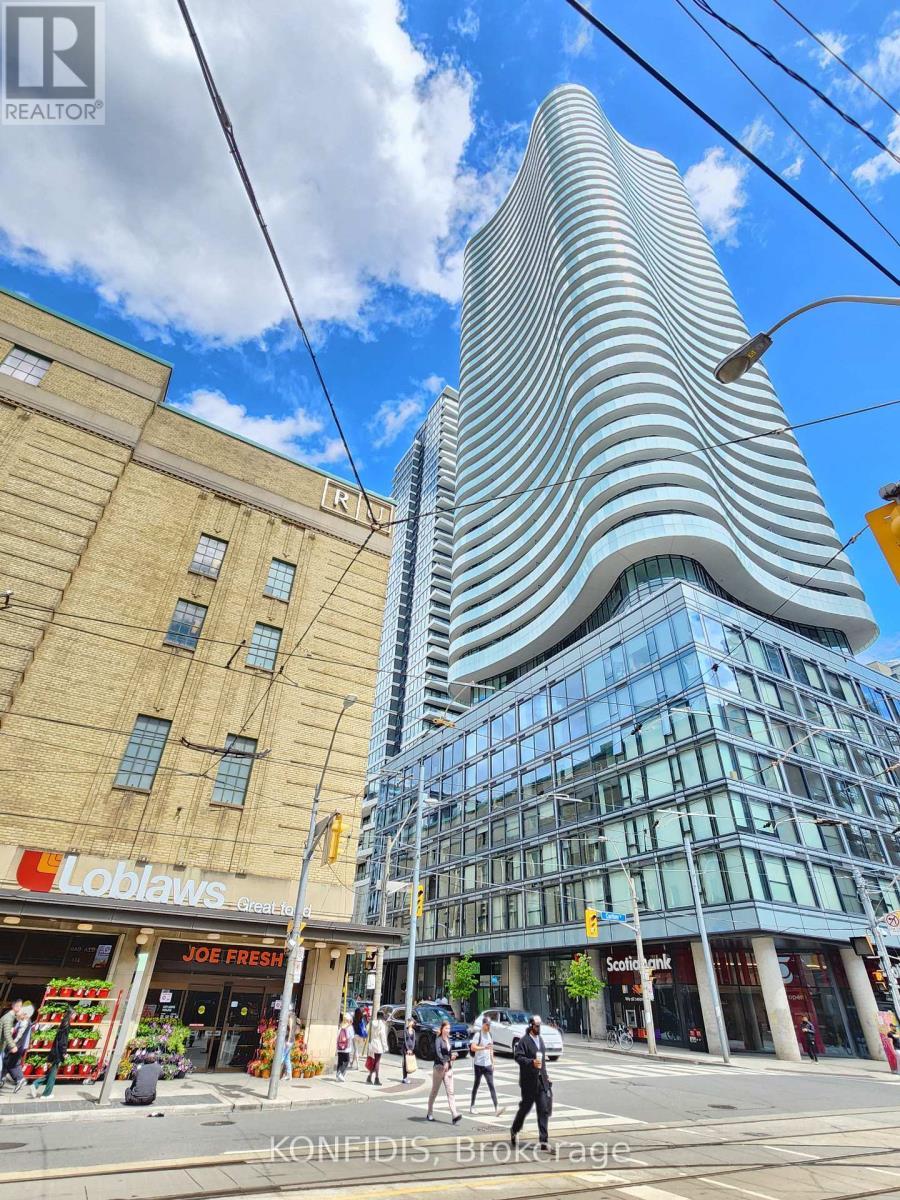 3204 - 403 Church Street, Toronto, ON - Outdoor
