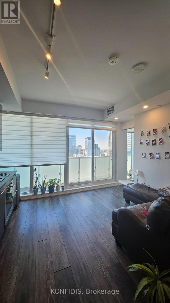 3204 - 403 Church Street, Toronto, ON - Indoor