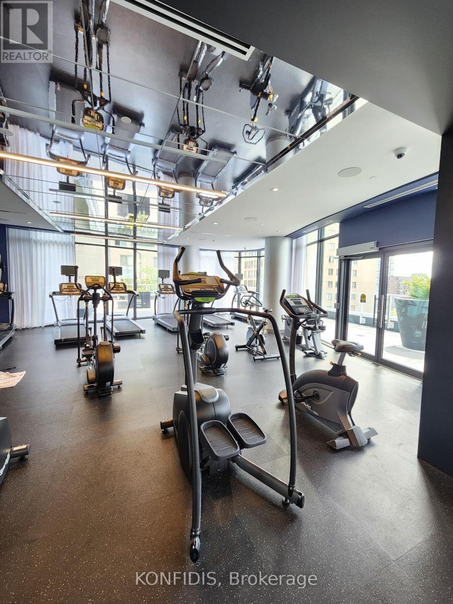 3204 - 403 Church Street, Toronto, ON - Indoor Photo Showing Gym Room