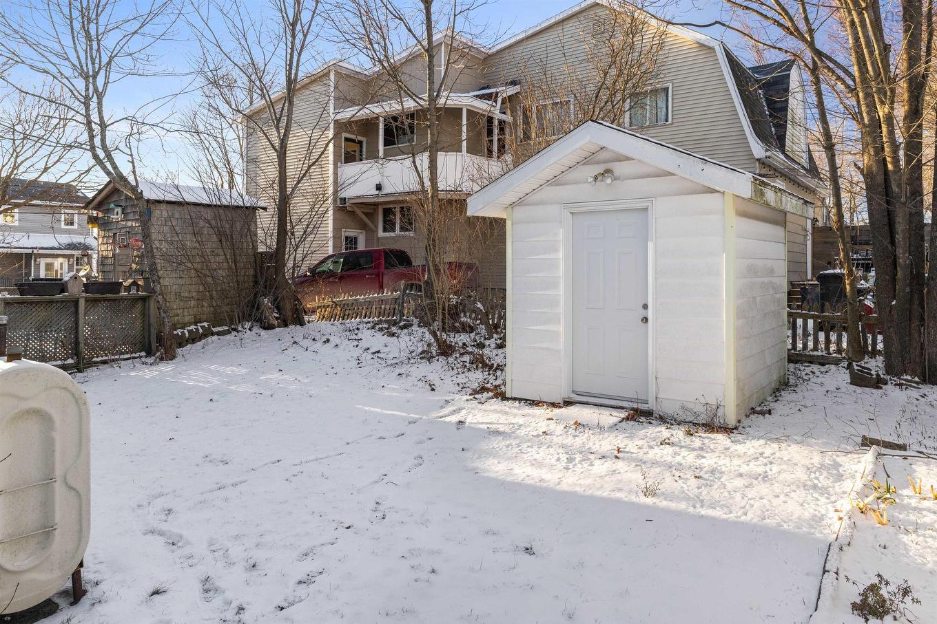 5915 Hillside Avenue, Halifax Peninsula, NS