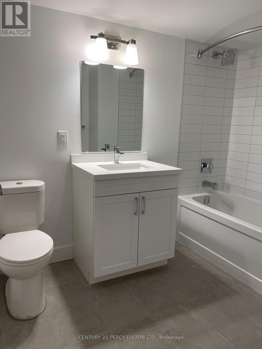 201 - 19 Regency Crescent, Whitby, ON - Indoor Photo Showing Bathroom