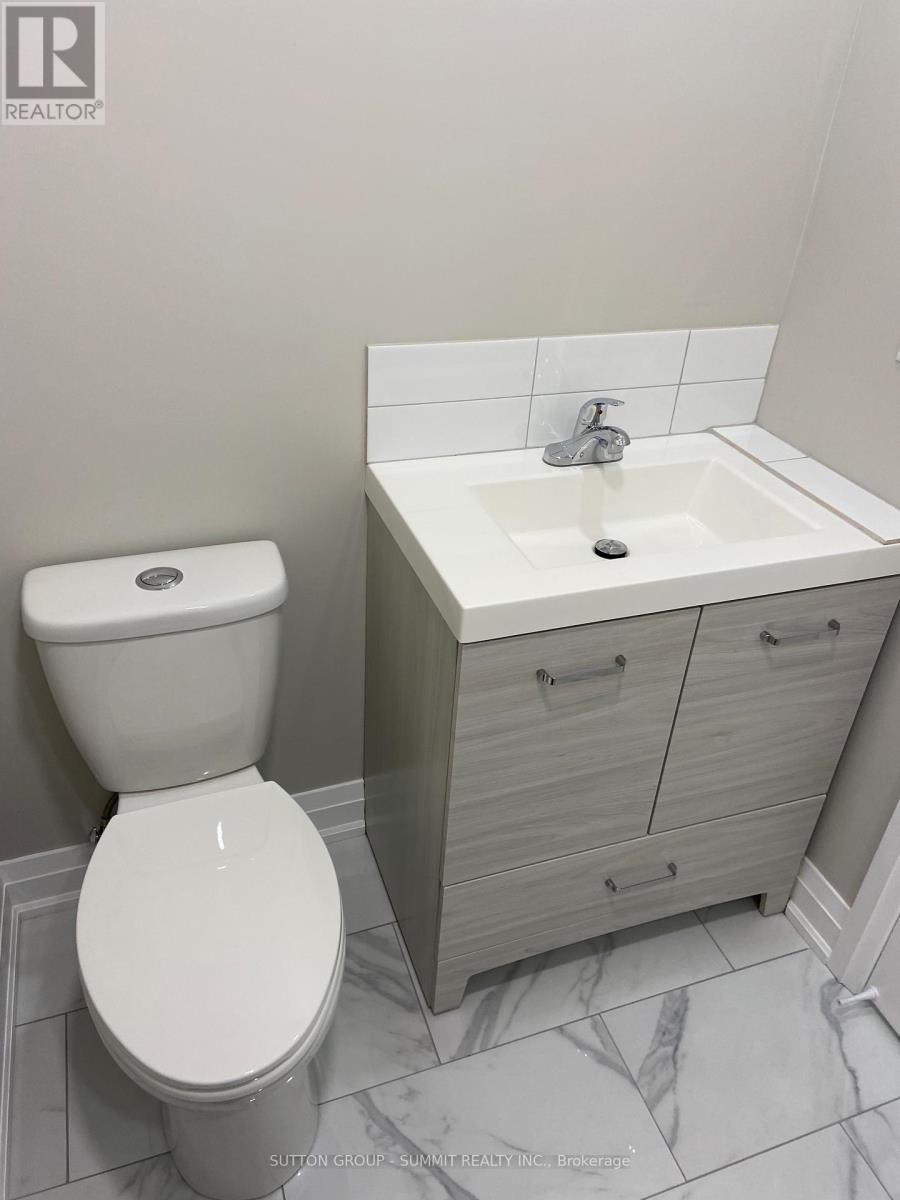 8 - 239 Main Street, King, ON - Indoor Photo Showing Bathroom