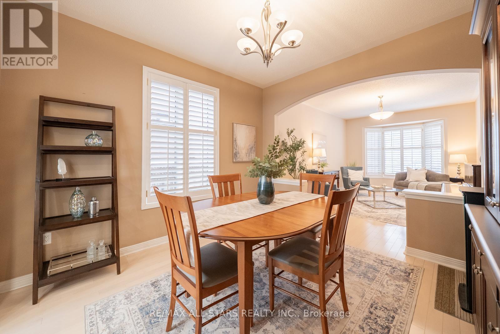 176 Manhattan Drive, Markham, ON - Indoor Photo Showing Dining Room