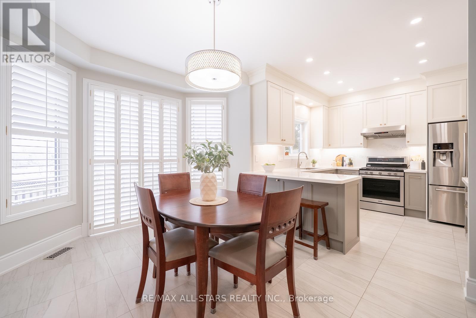 176 Manhattan Drive, Markham, ON - Indoor Photo Showing Other Room