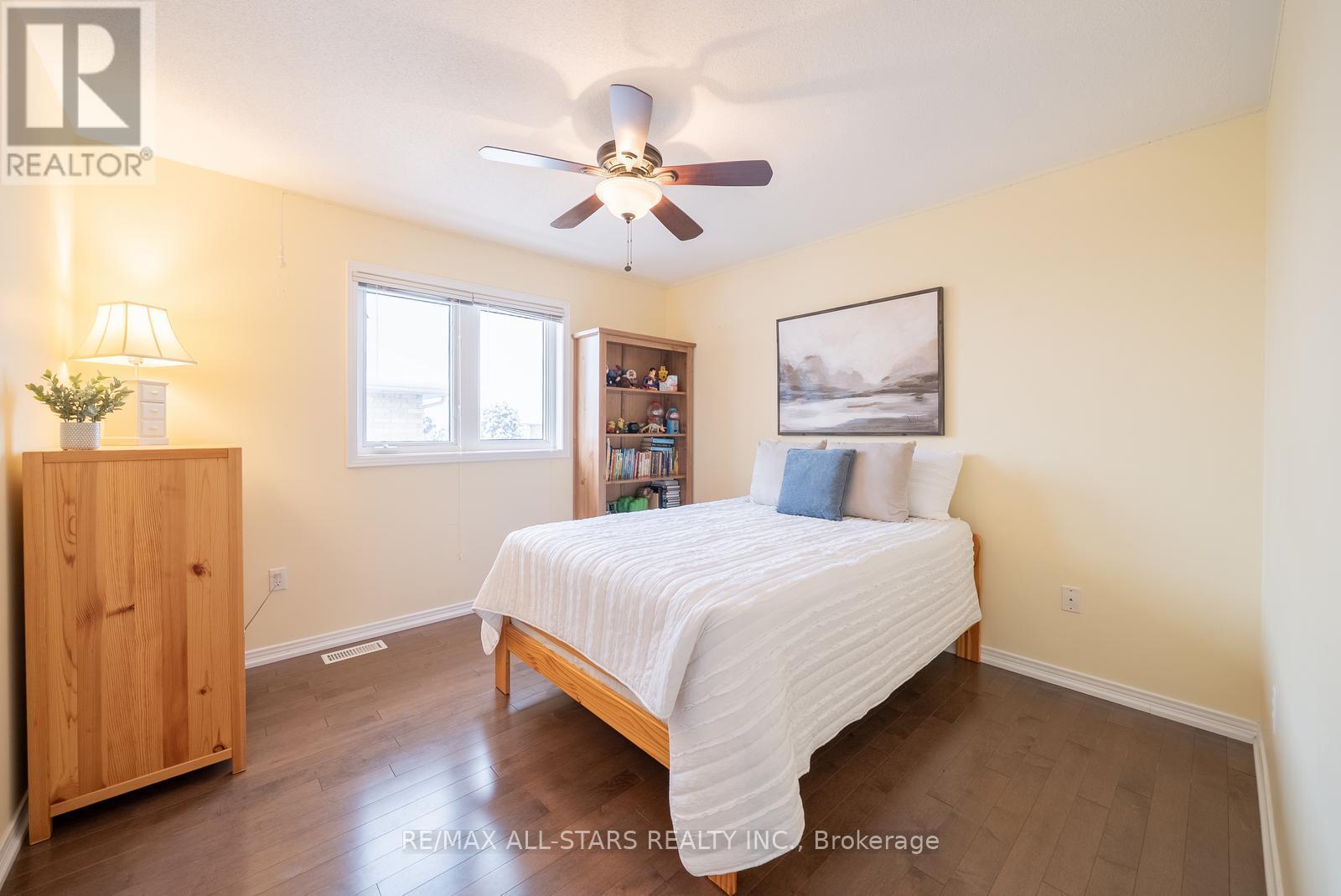176 Manhattan Drive, Markham, ON - Indoor Photo Showing Bedroom